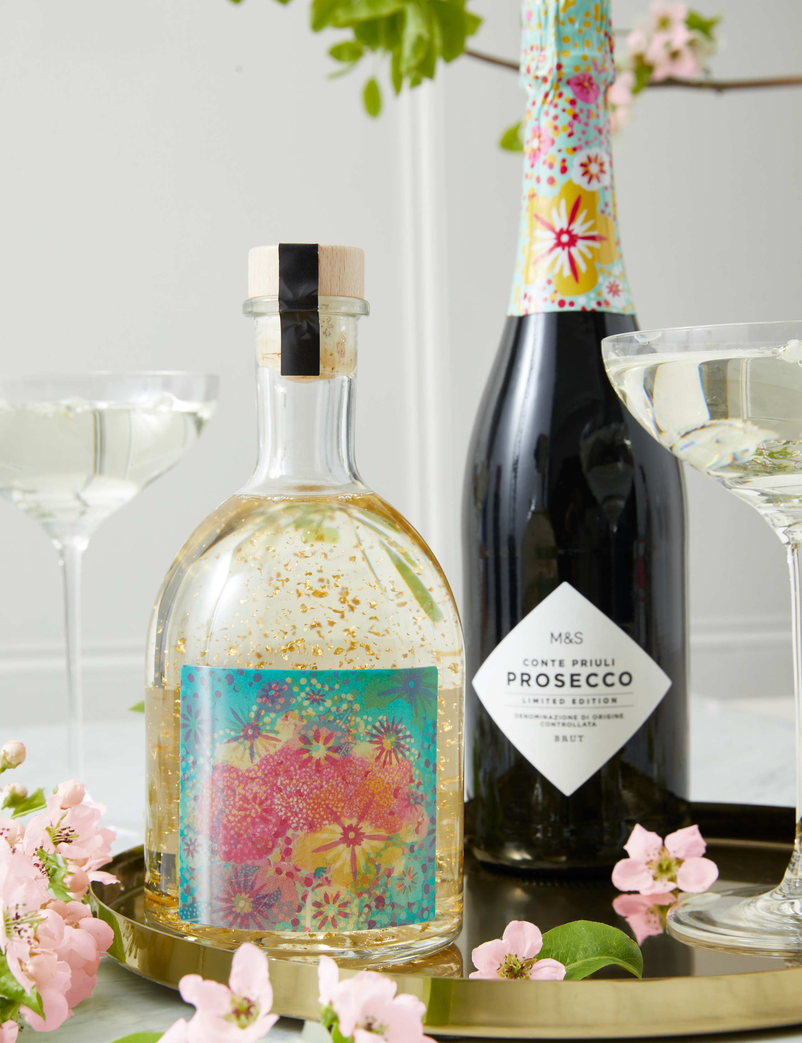 Cherry Blossom Glitter Gin Globe & Prosecco Gift 3 of 4