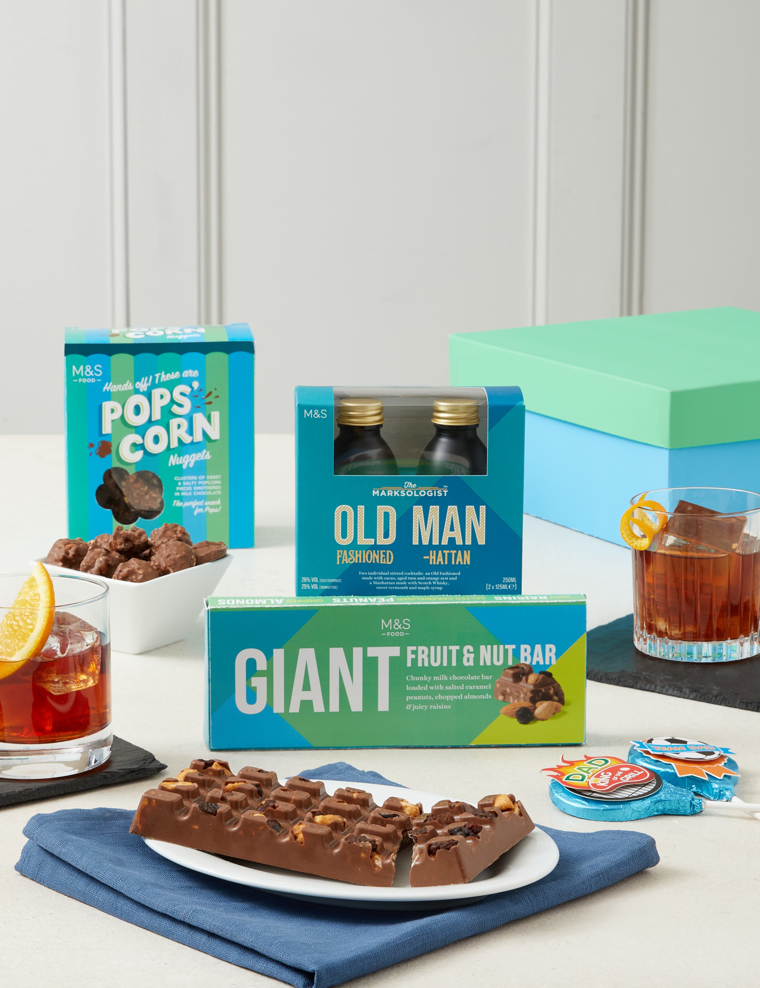 Dad's My Hero Tipples & Treats Selection Gift 1 of 3