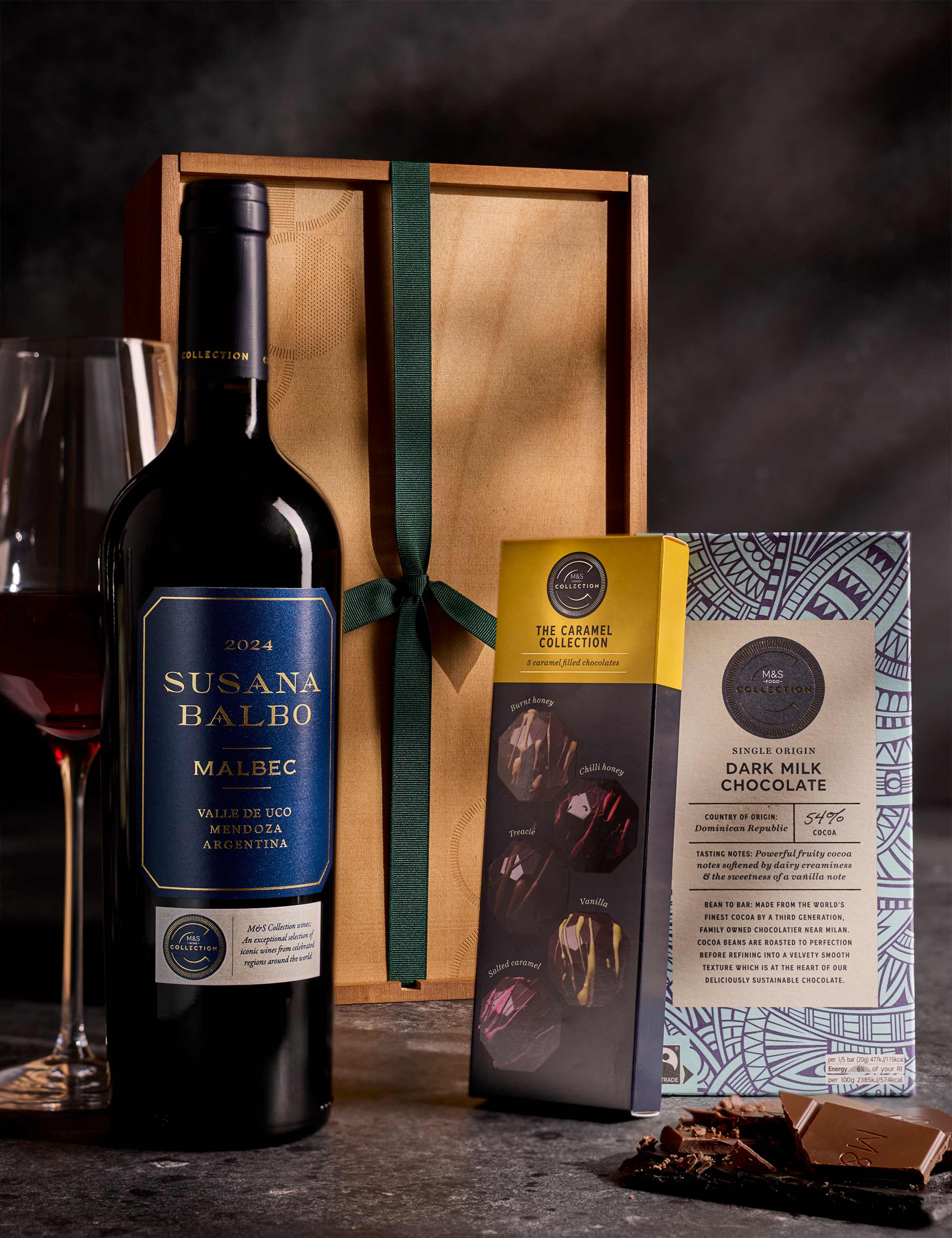 The Red Wine & Chocolate Gift Box 1 of 5