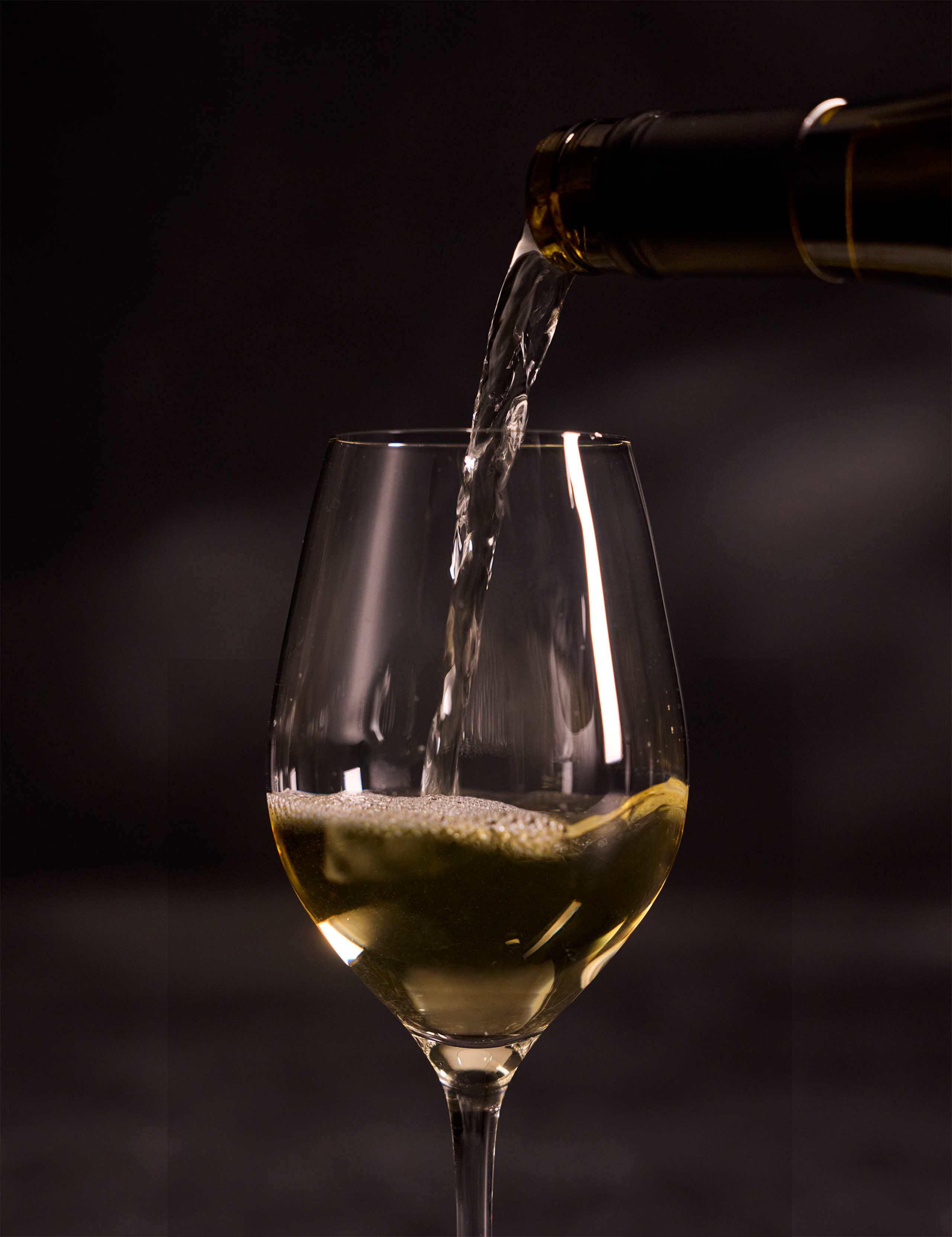 The White Wine & Chocolate Gift Box 2 of 4