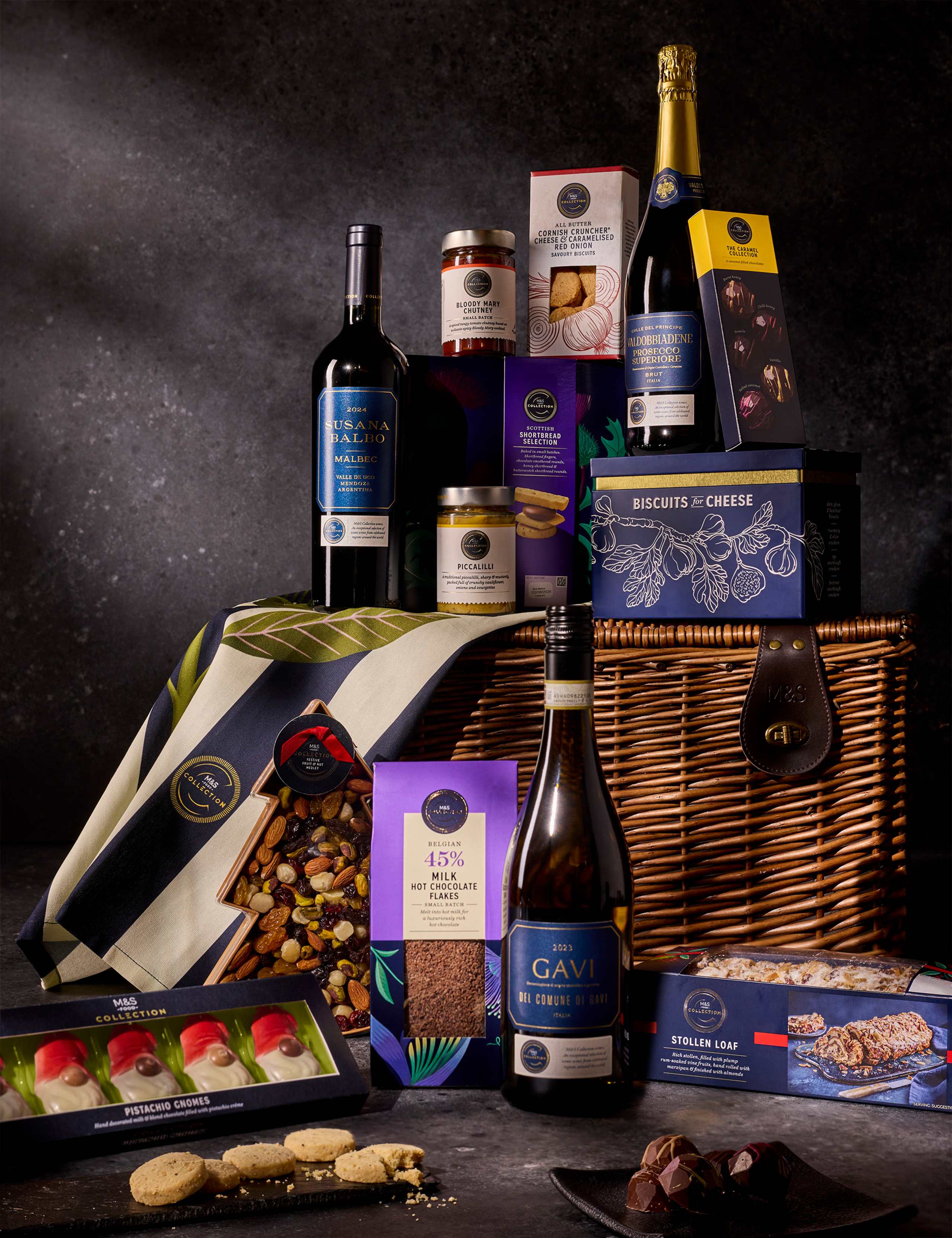 The Magic of Christmas Hamper (Delivery from 8th November) 1 of 9