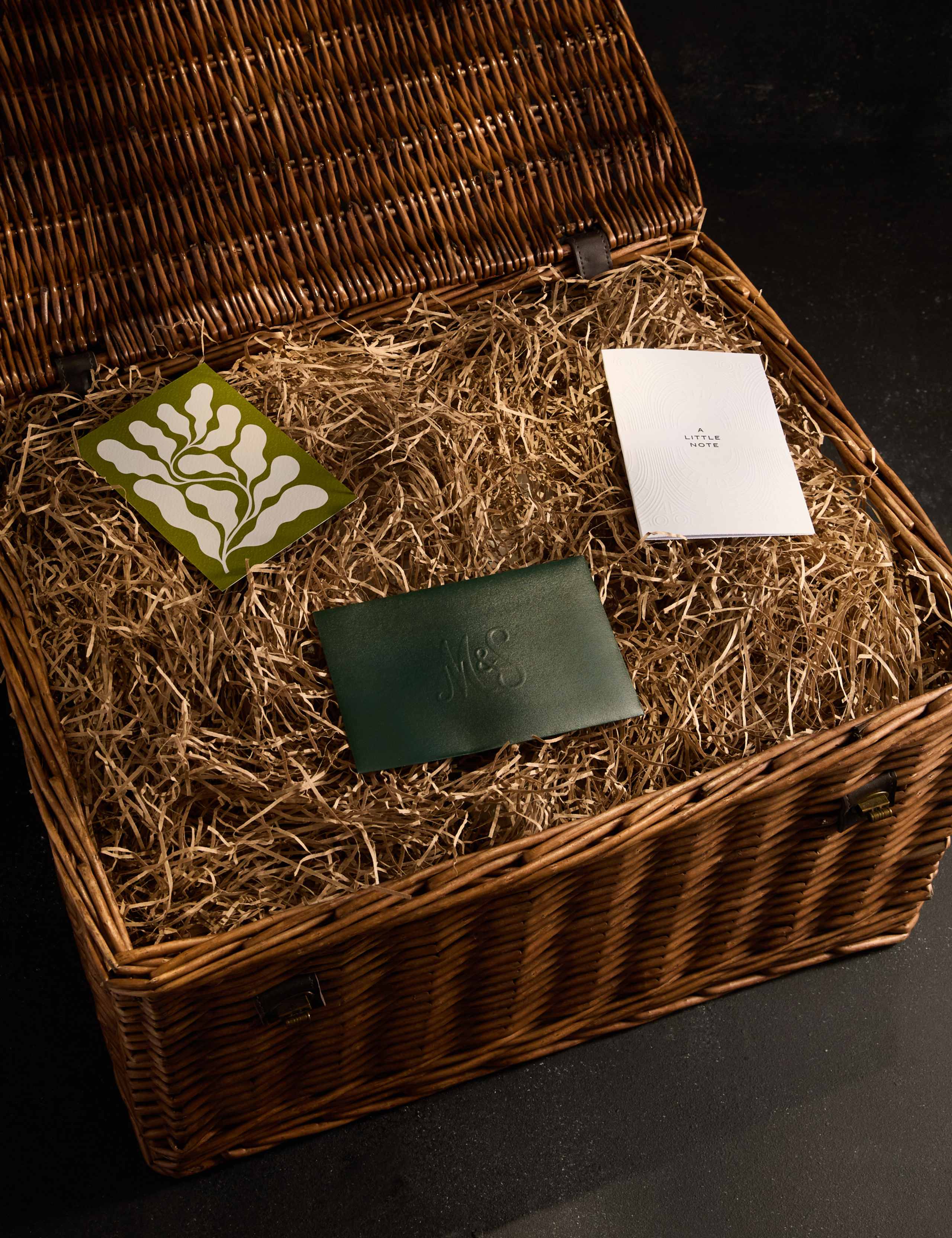 The Premium Collection Christmas Hamper 7 of 7