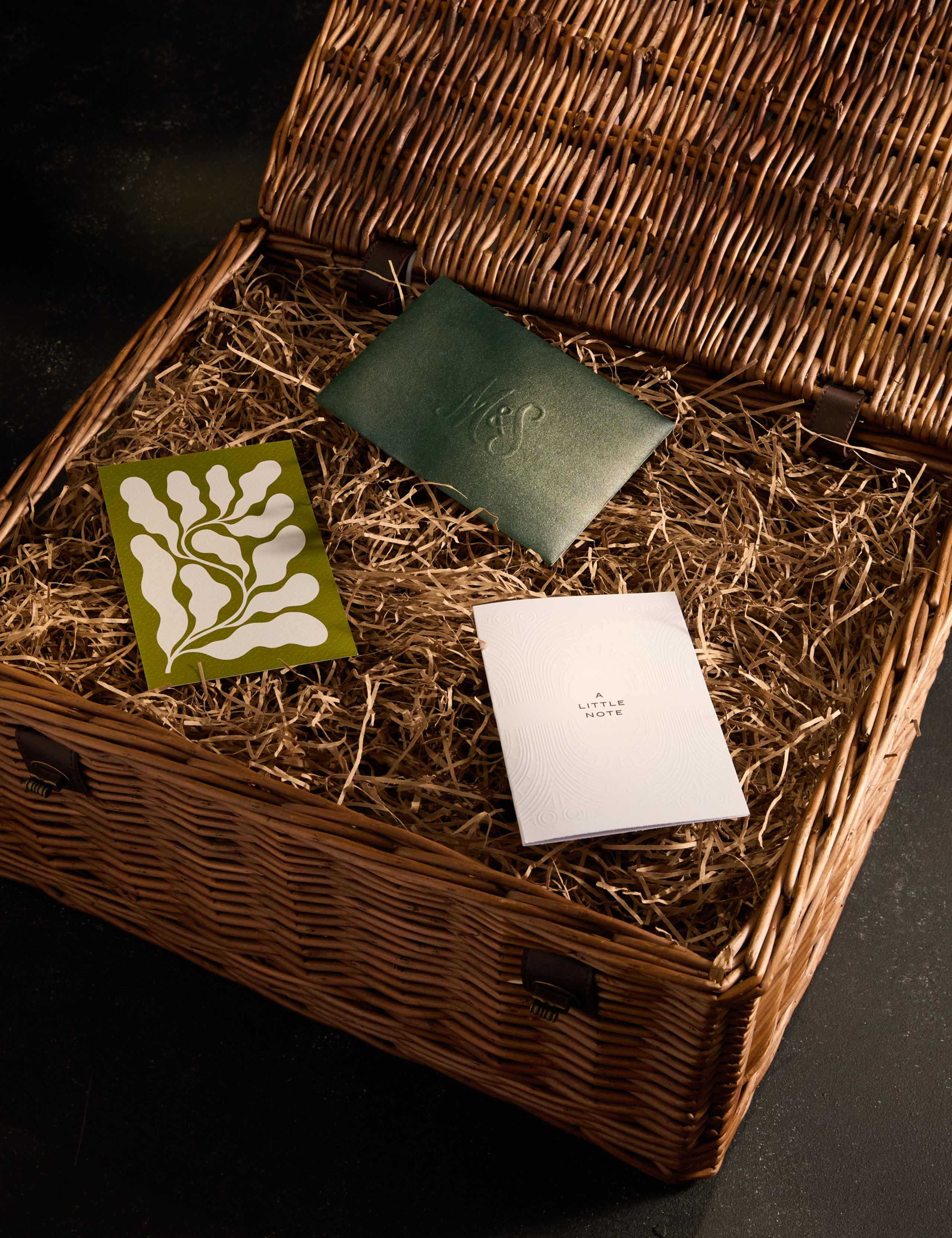 The Deluxe Collection Christmas Hamper 6 of 6