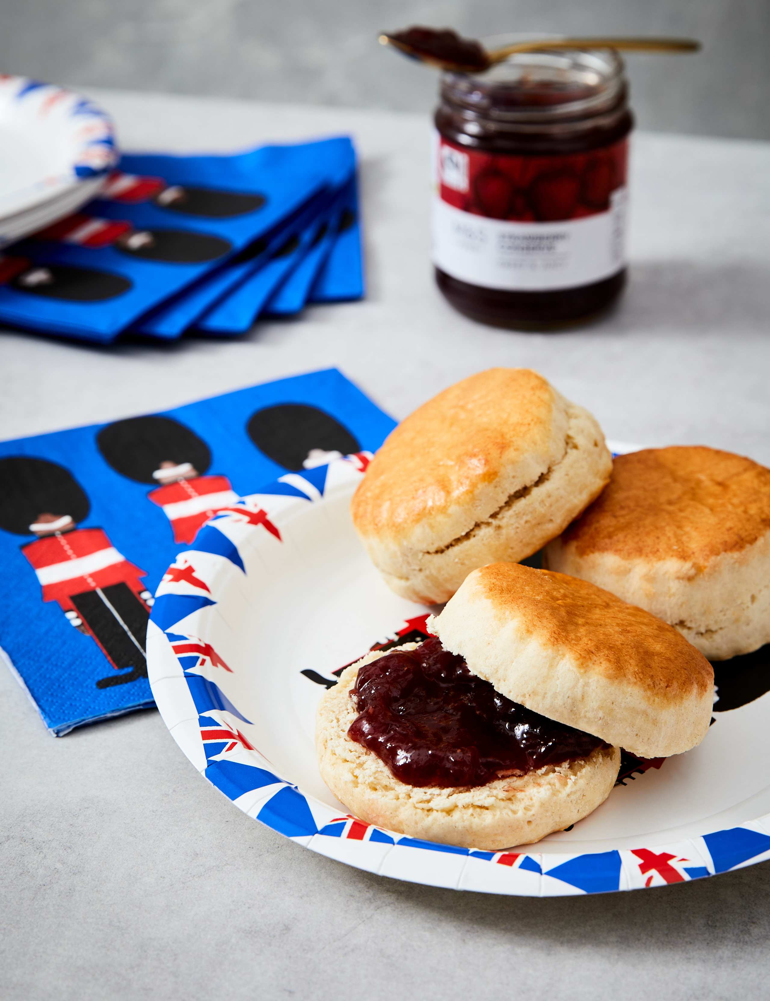 Royal Afternoon Tea Hamper 2 of 3