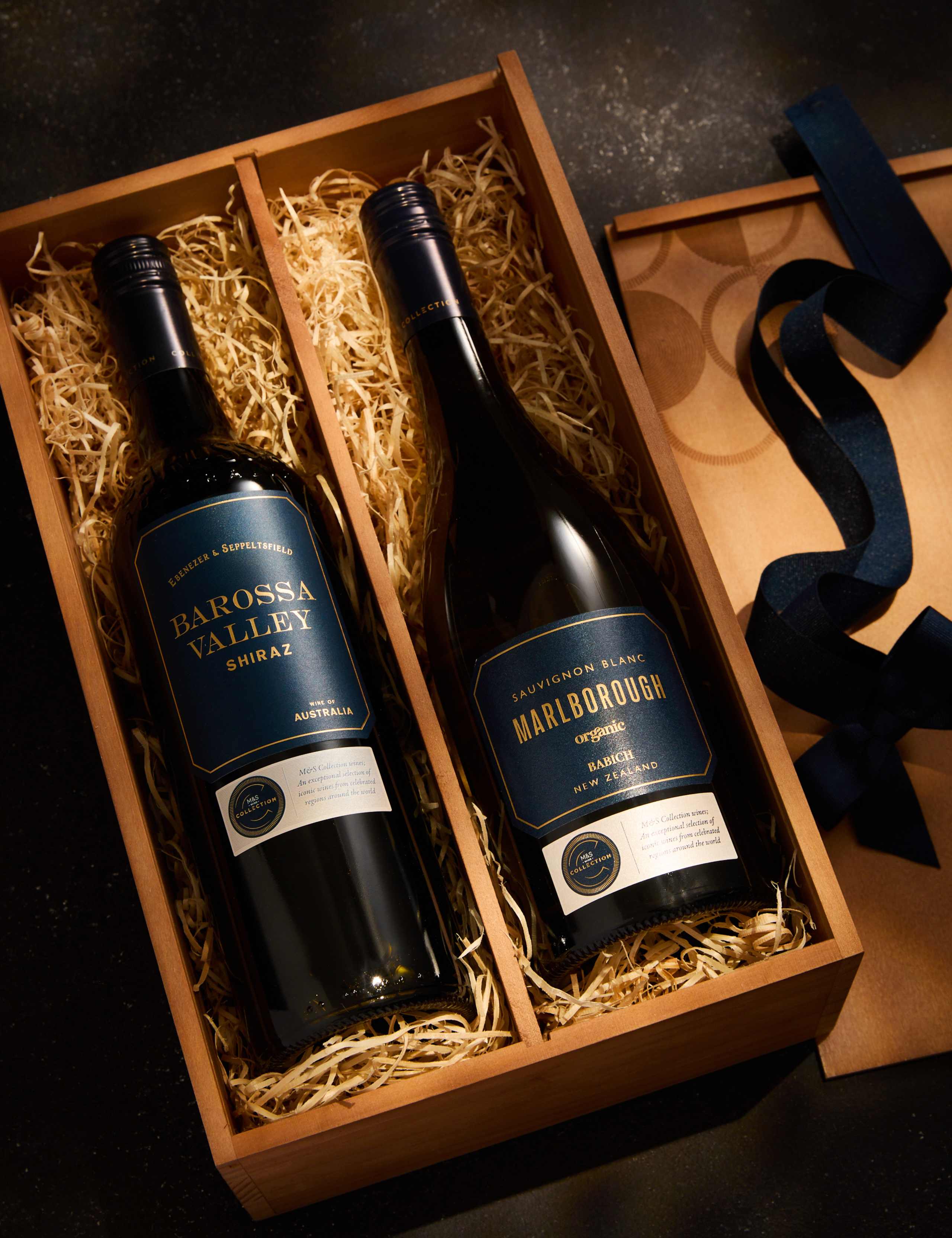 New World Red & White Wine Duo Gift 4 of 5