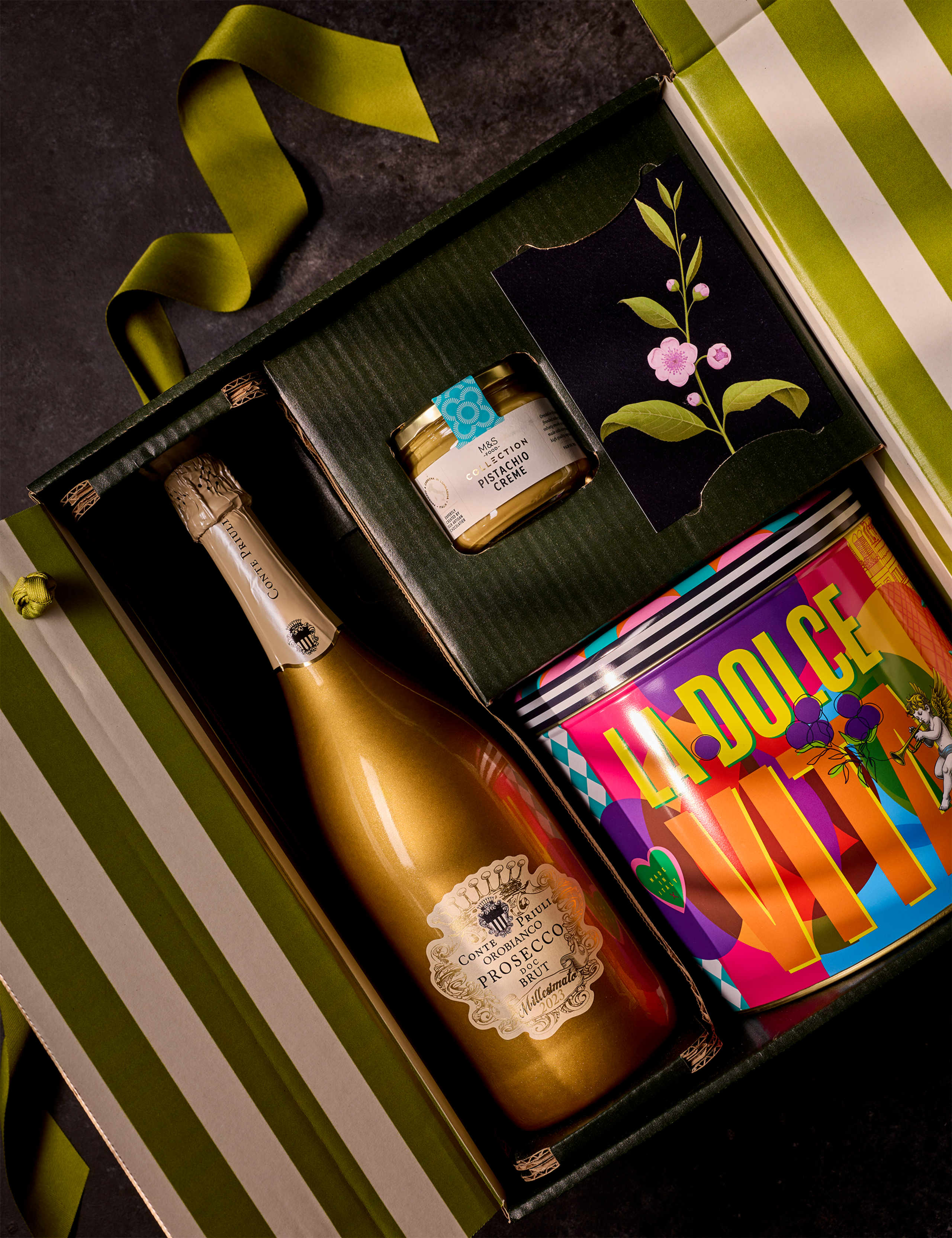 The Ultimate Panettone & Prosecco Magnum Gift 3 of 4