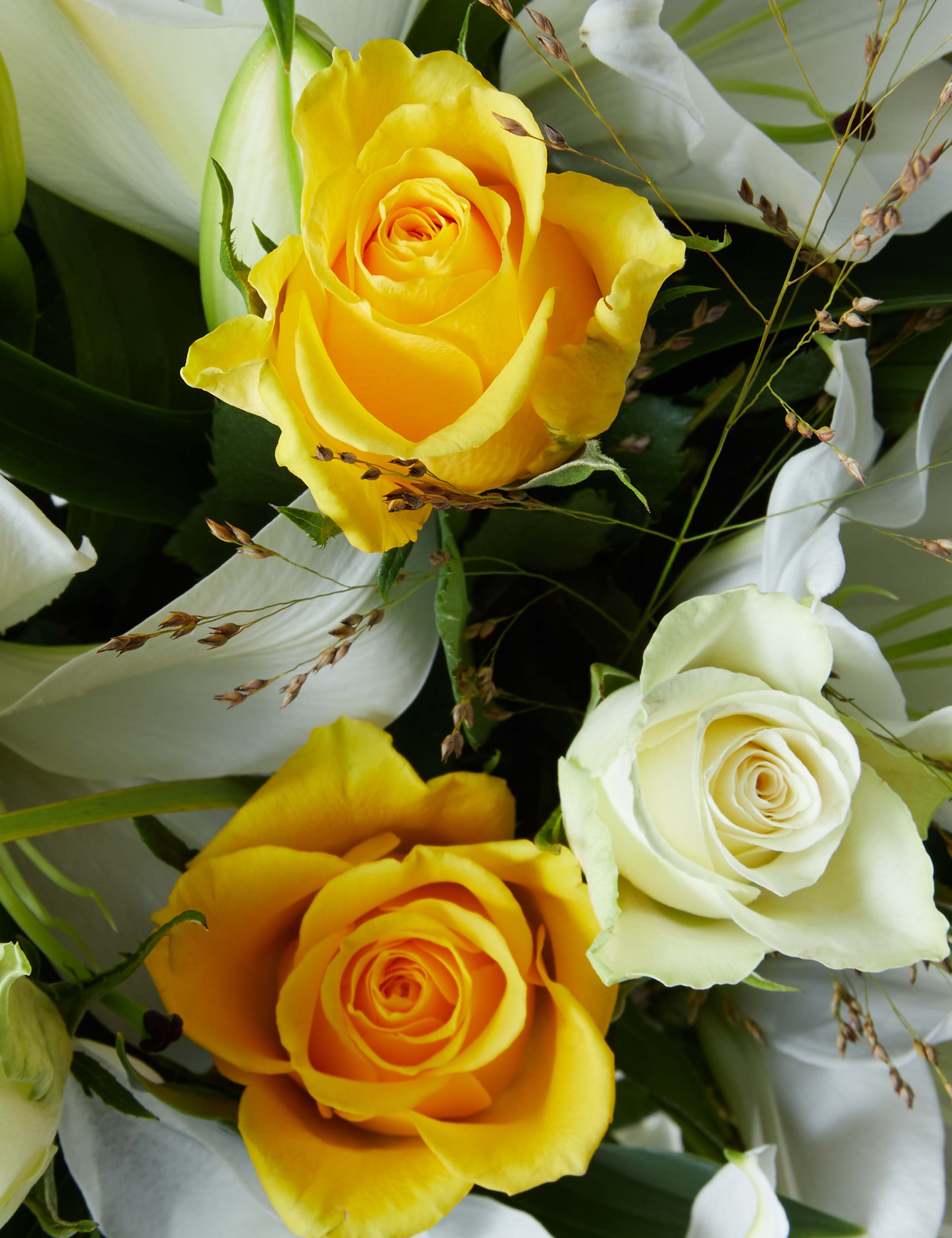 Rose & Lily Bouquet 4 of 6