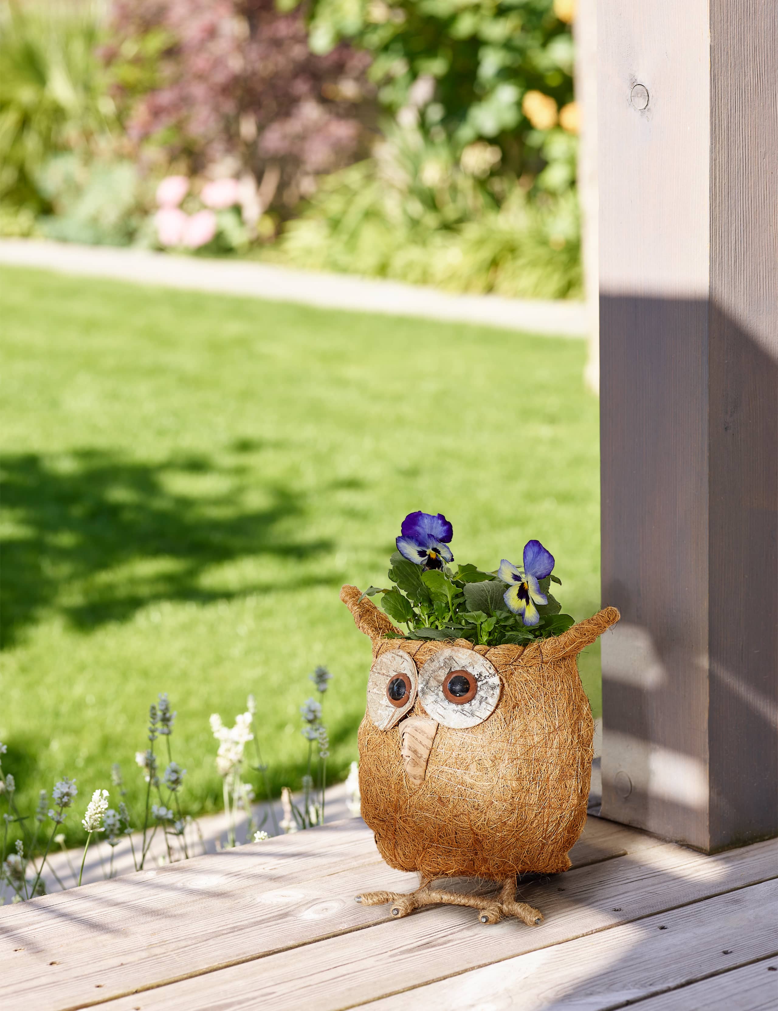 Spring Sisal Owl 1 of 5