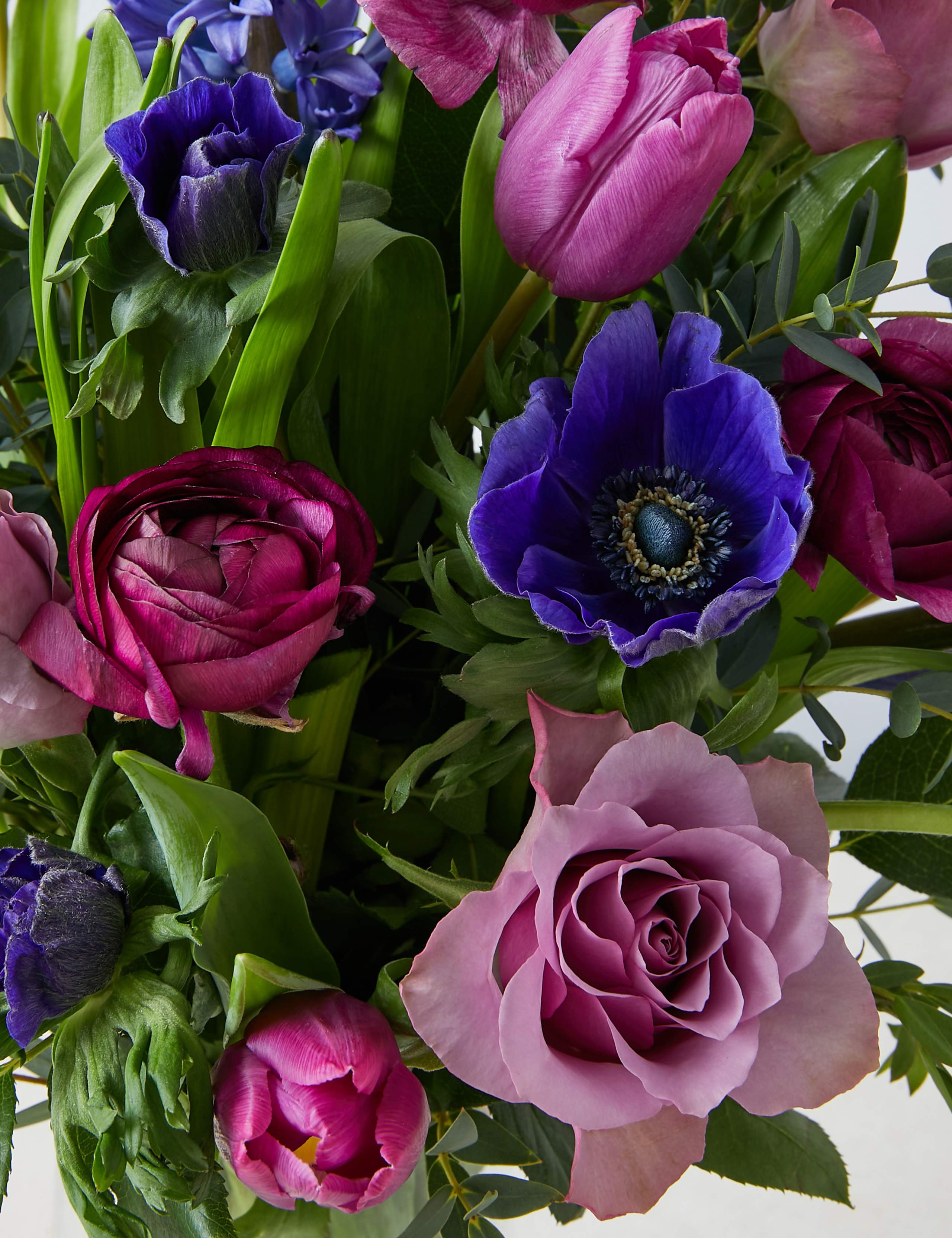 Mum's Rose & Hyacinth Bouquet Prosecco Rosé Bundle 4 of 4