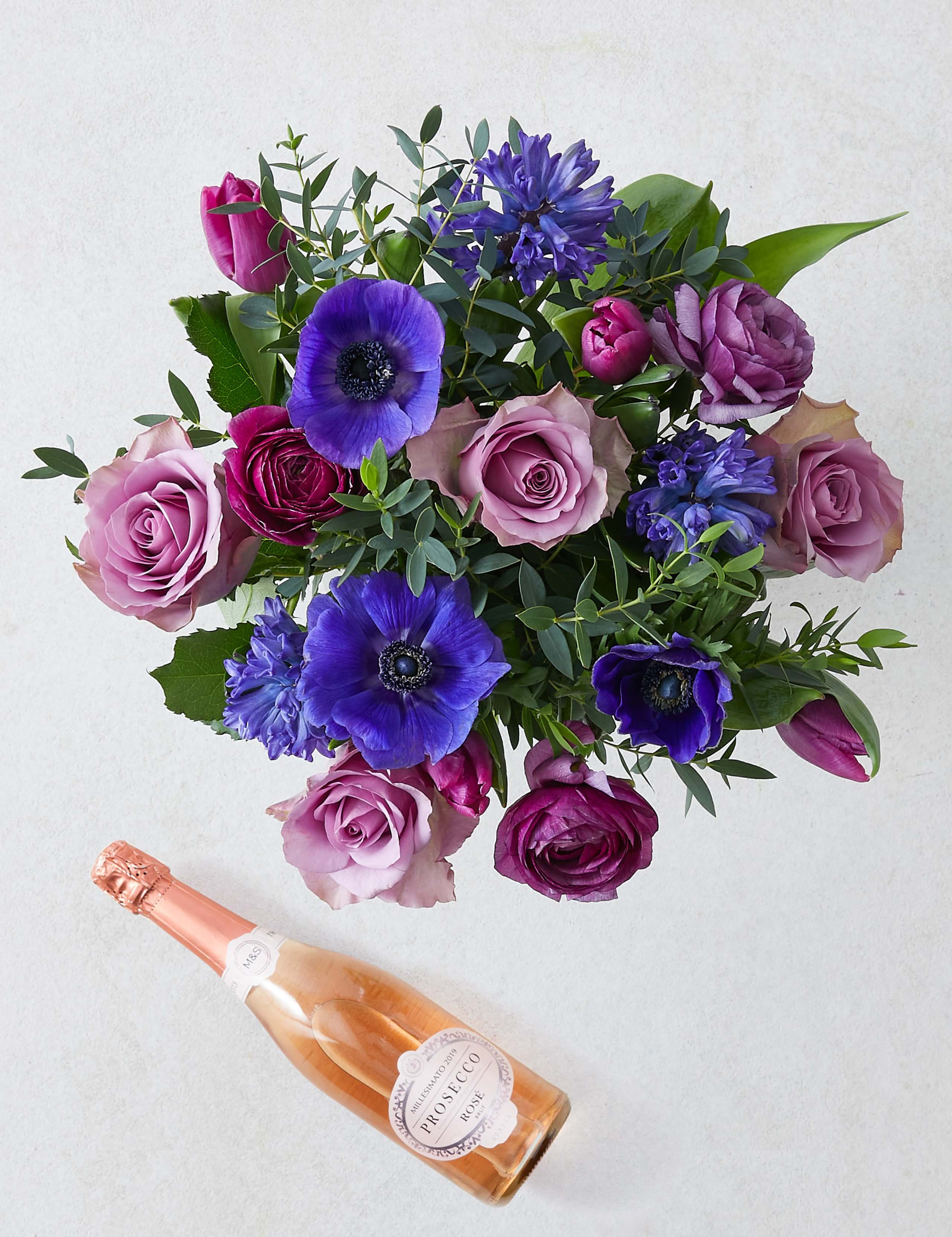 Mum's Rose & Hyacinth Bouquet Prosecco Rosé Bundle 2 of 4