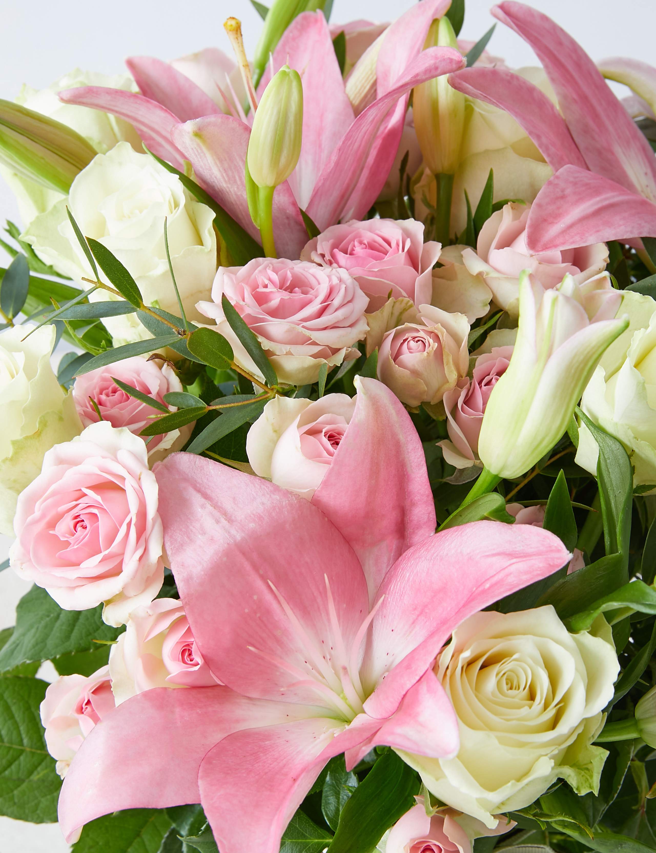Mum’s Rose & Lily Bouquet 3 of 3