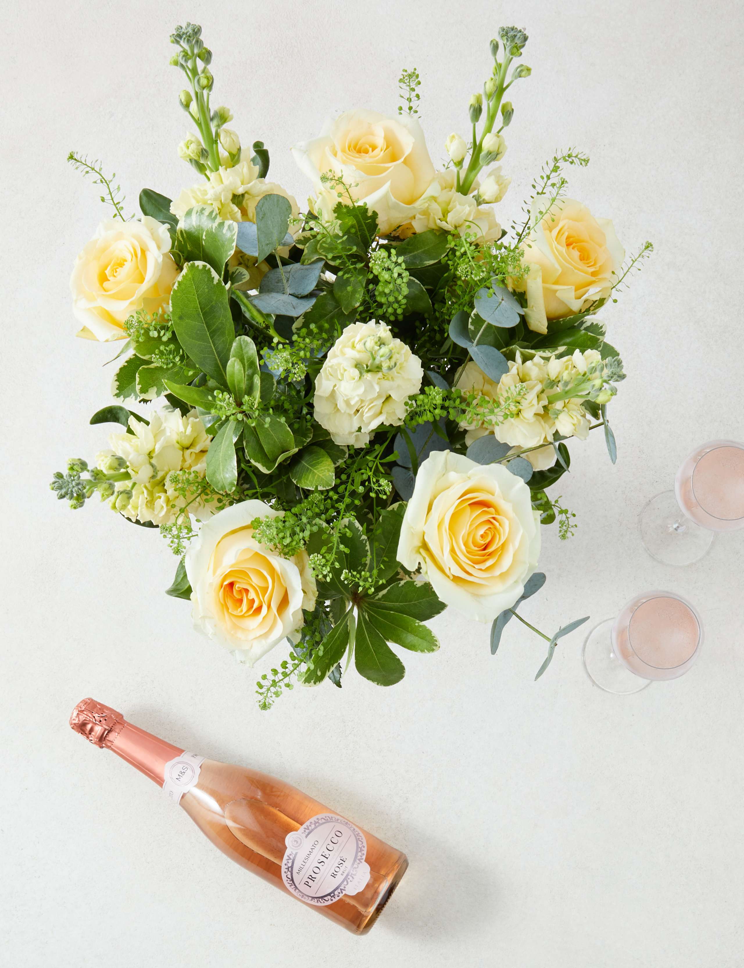 Mother's Day Crème De La Crème Bouquet Prosecco Rosé Bundle 2 of 4