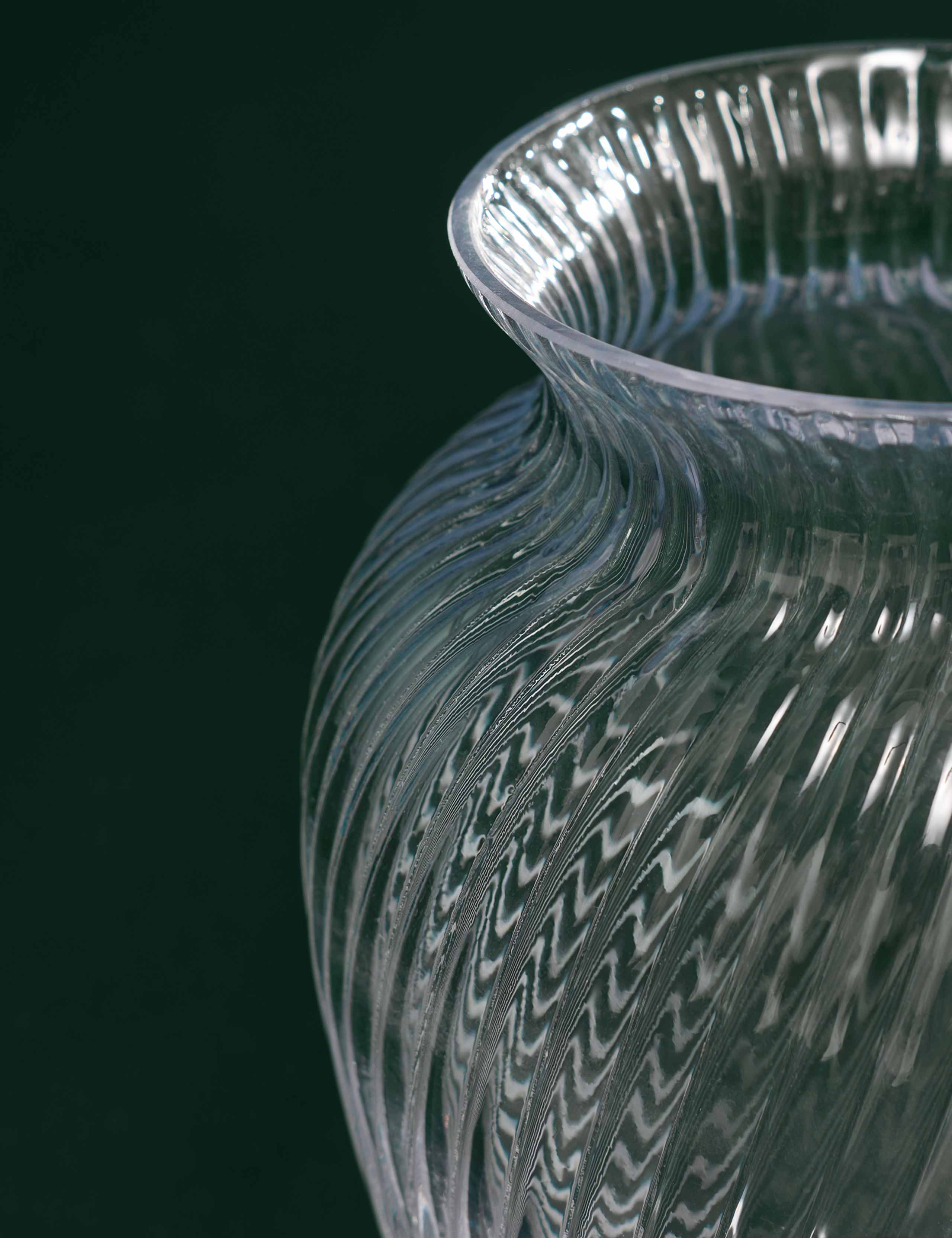 Valentine's Mixed Rose Bouquet with Vase 4 of 8