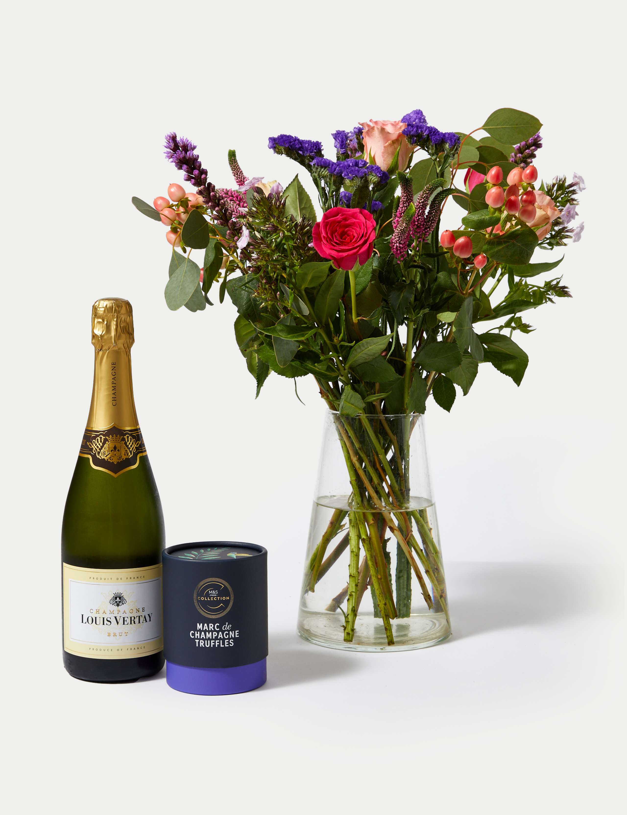 Celebration Bouquet Trio (Delivery from 27th December 2023) 3 of 7