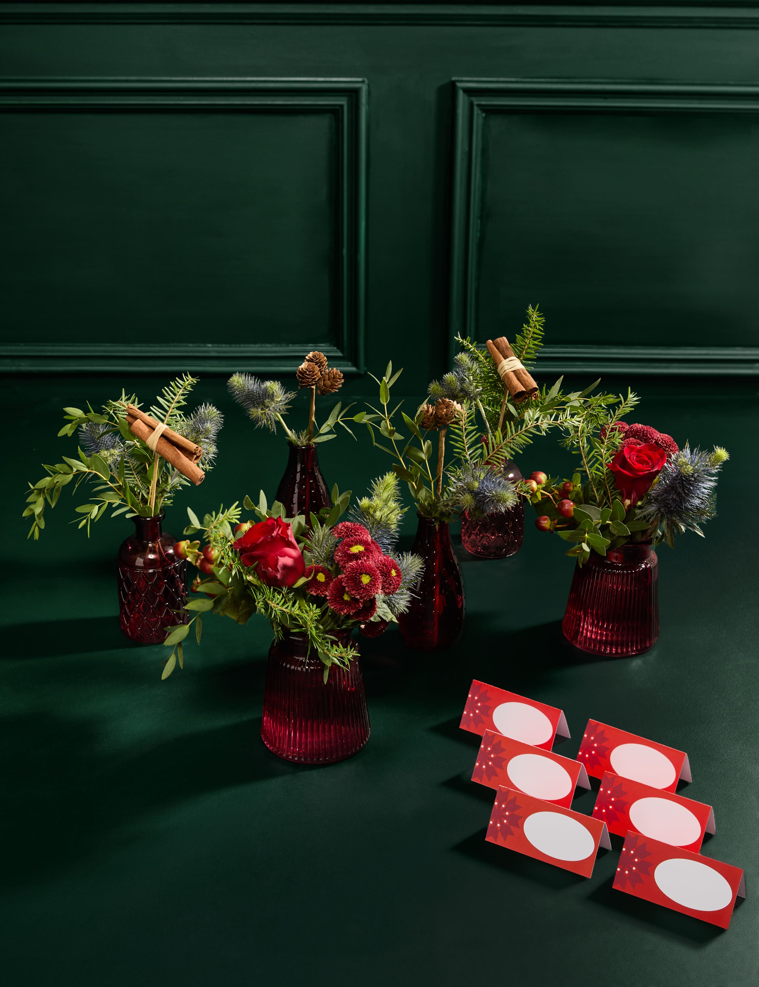 Festive Flower Place Settings 1 of 6