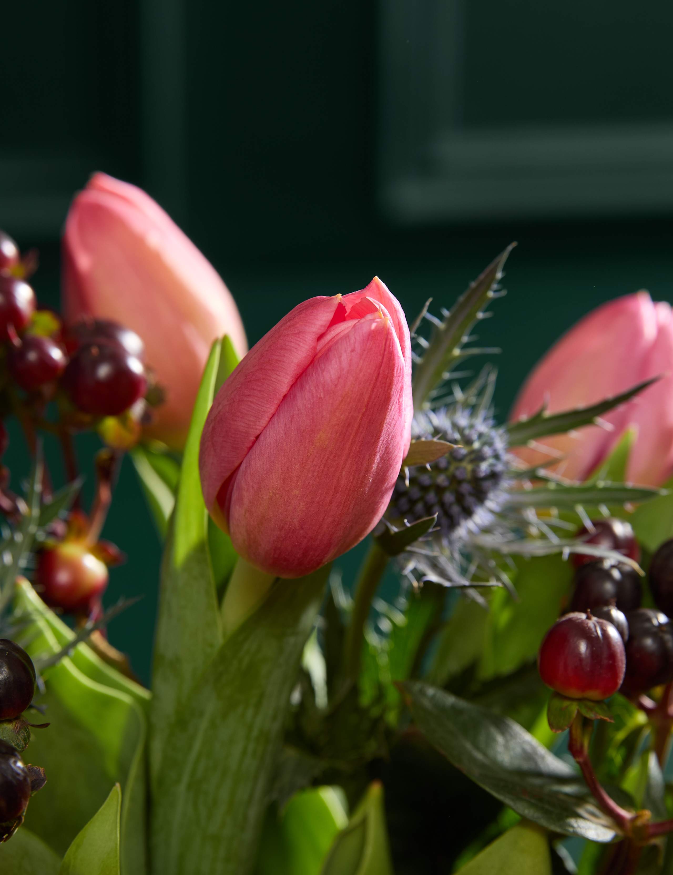 Tulips Bouquet with Vase 3 of 8