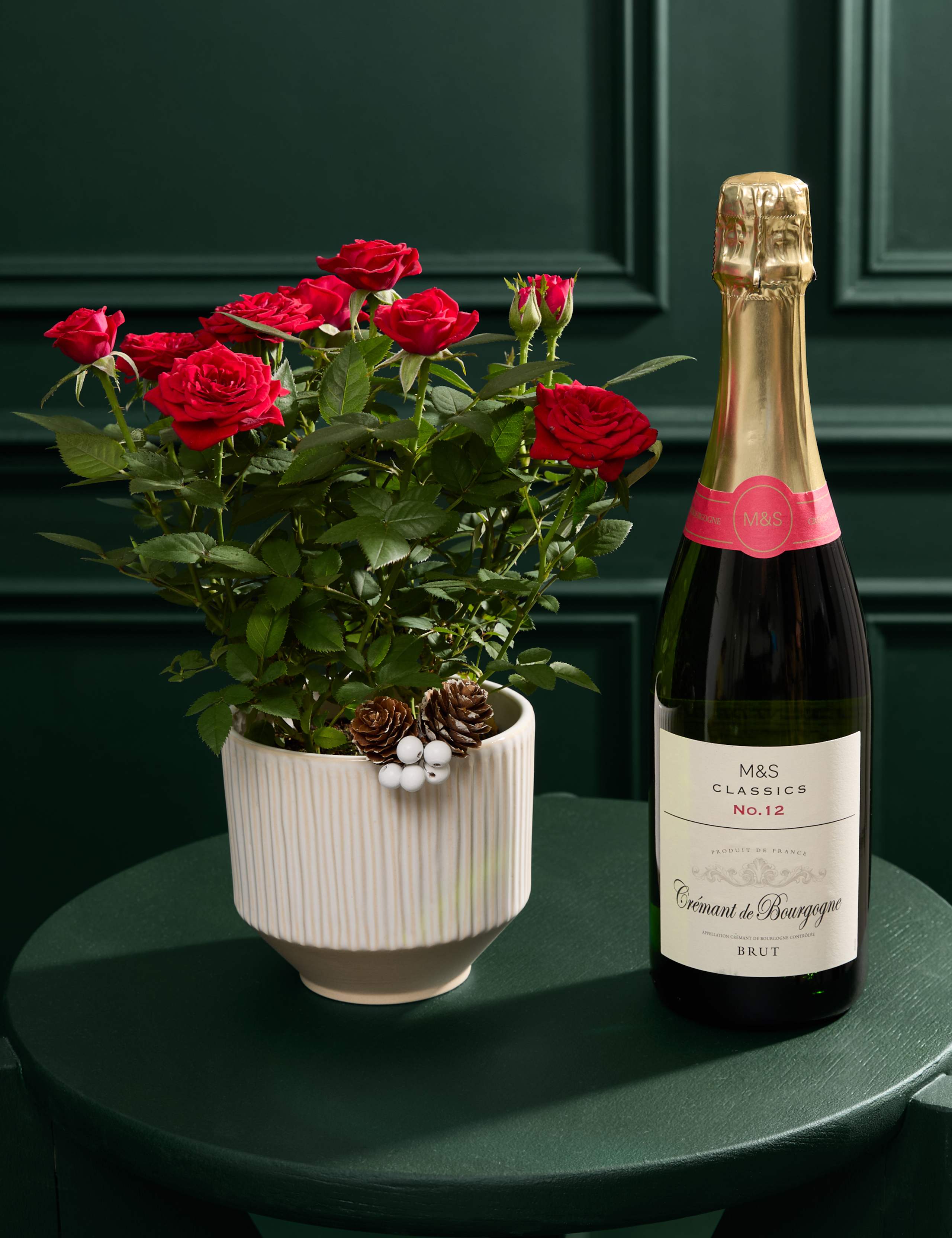 Christmas Red Rose with Crémant 1 of 6