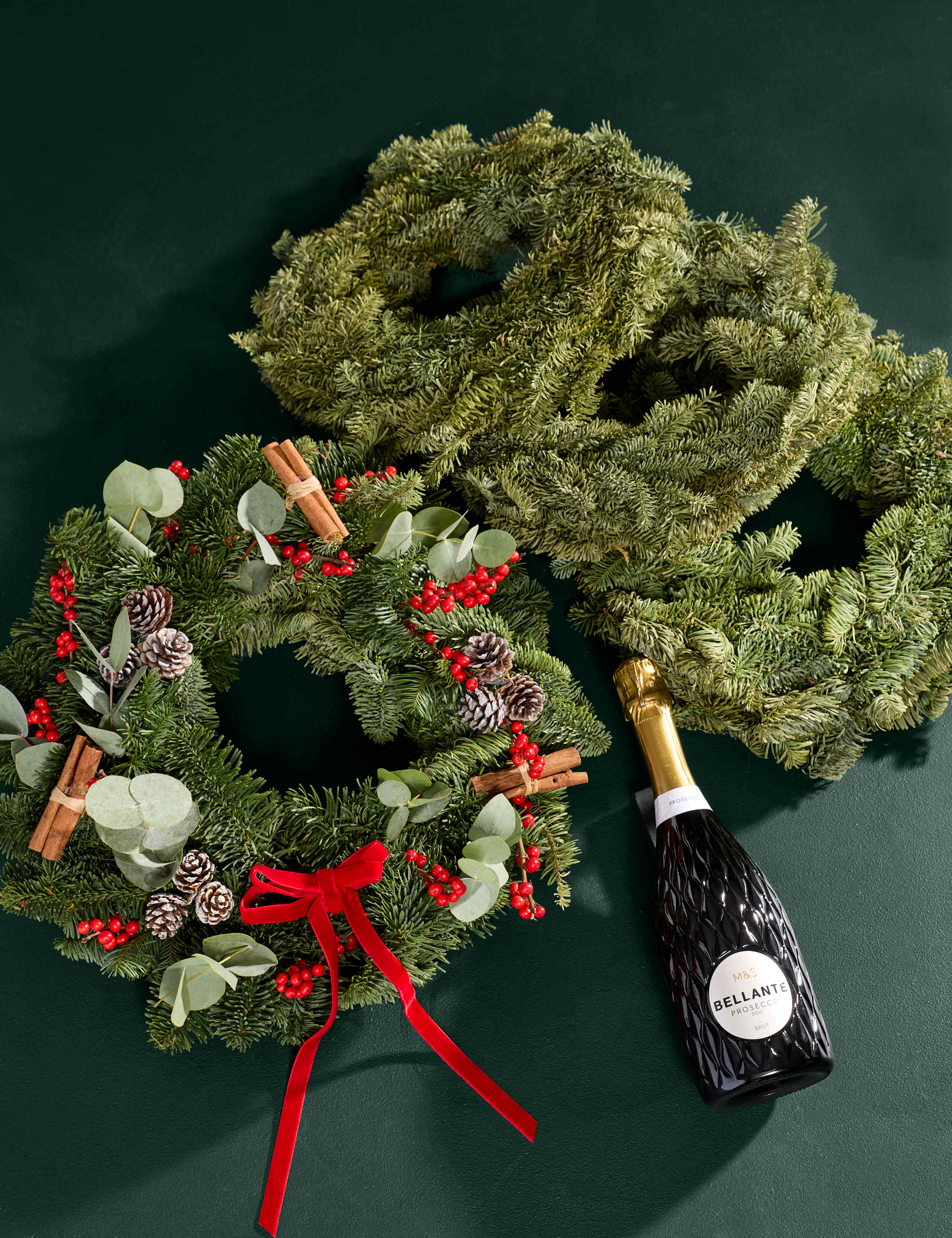Set of 4 Create Your Own Wreaths with Bellante Prosecco 1 of 8