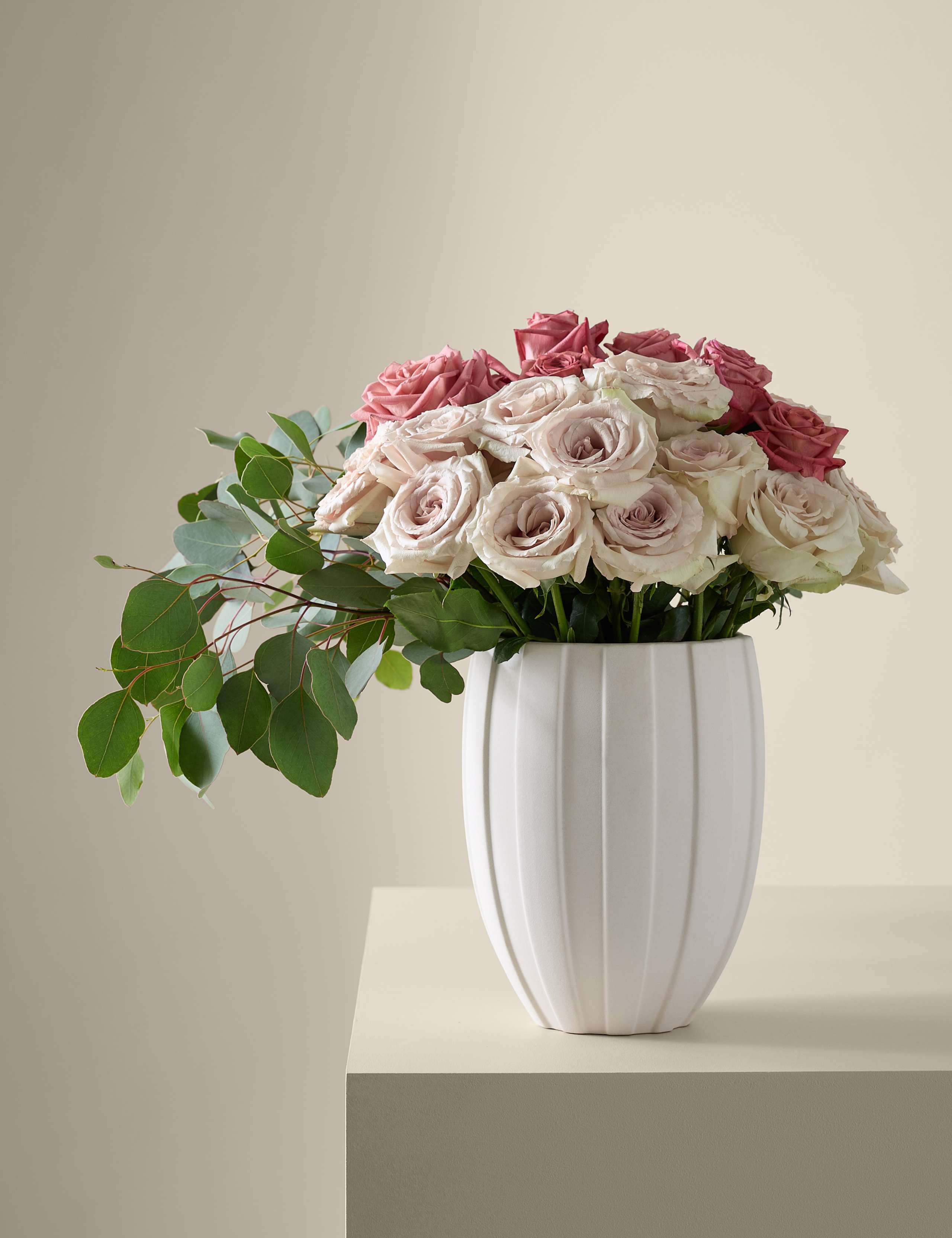 Kelly Hoppen Barista Rose Mother's Day Bouquet 5 of 8