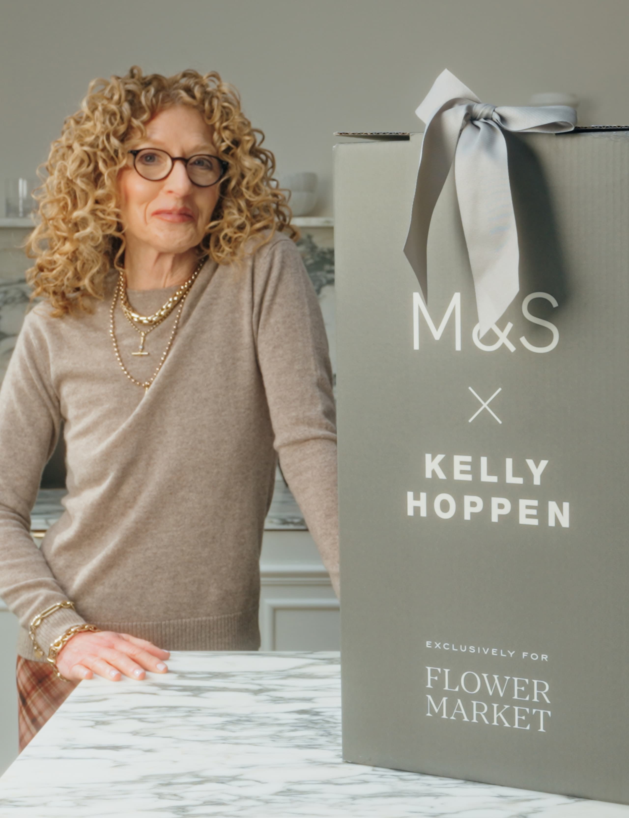 Kelly Hoppen Ranunculus Bouquet 3 of 8