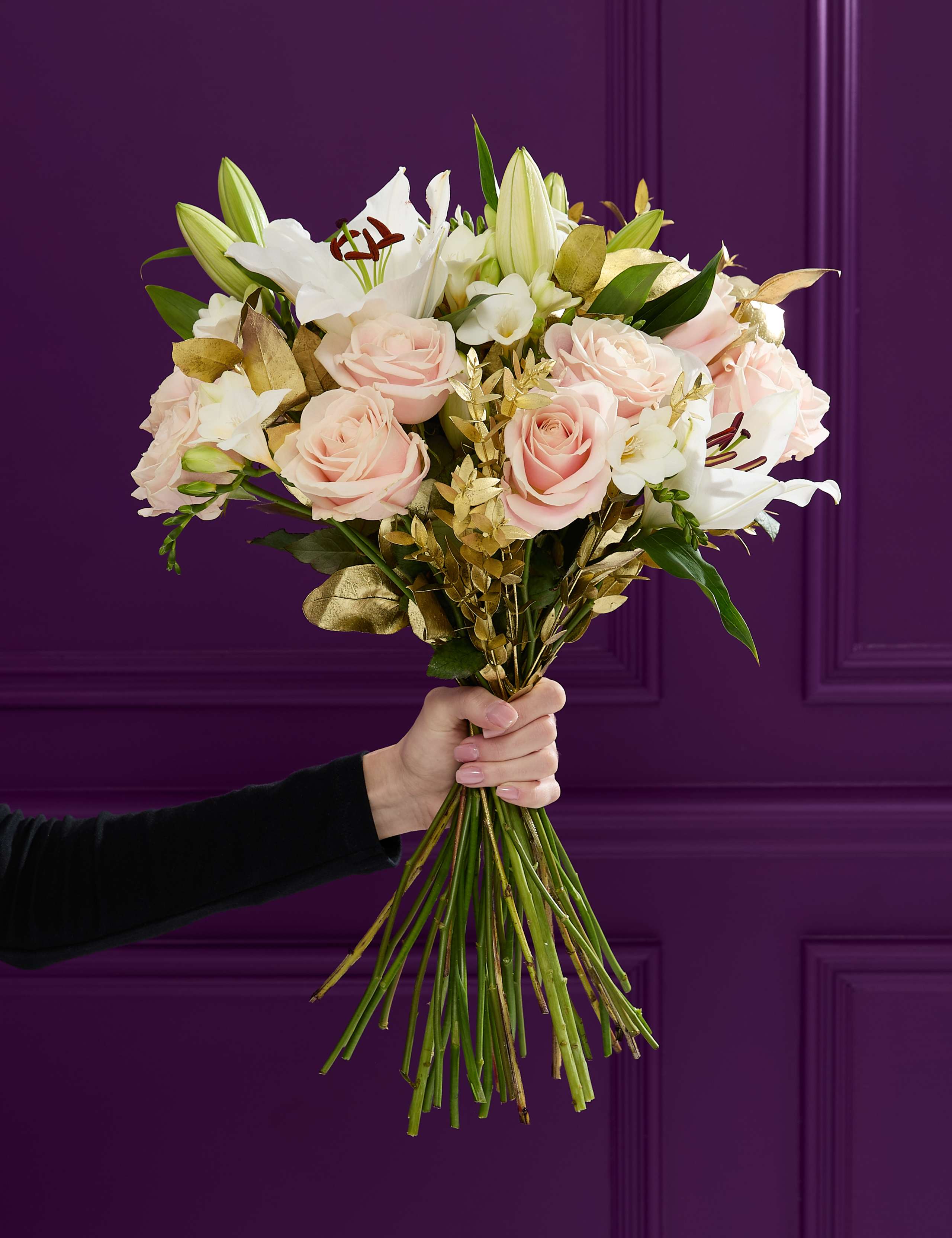 Dame Joan Collins Mother's Day Bouquet with Vase 7 of 10