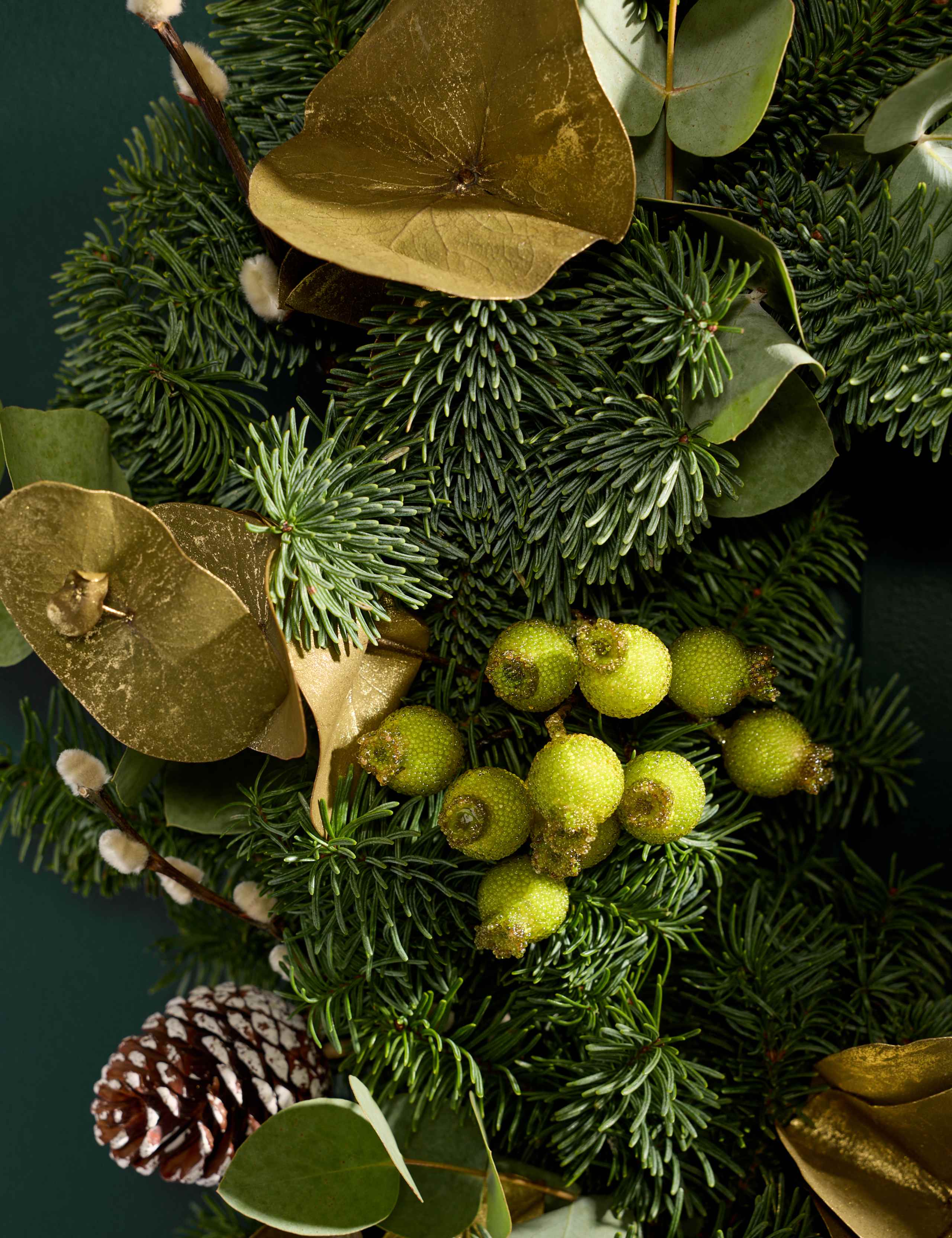 Festive Natural Wreath 4 of 4