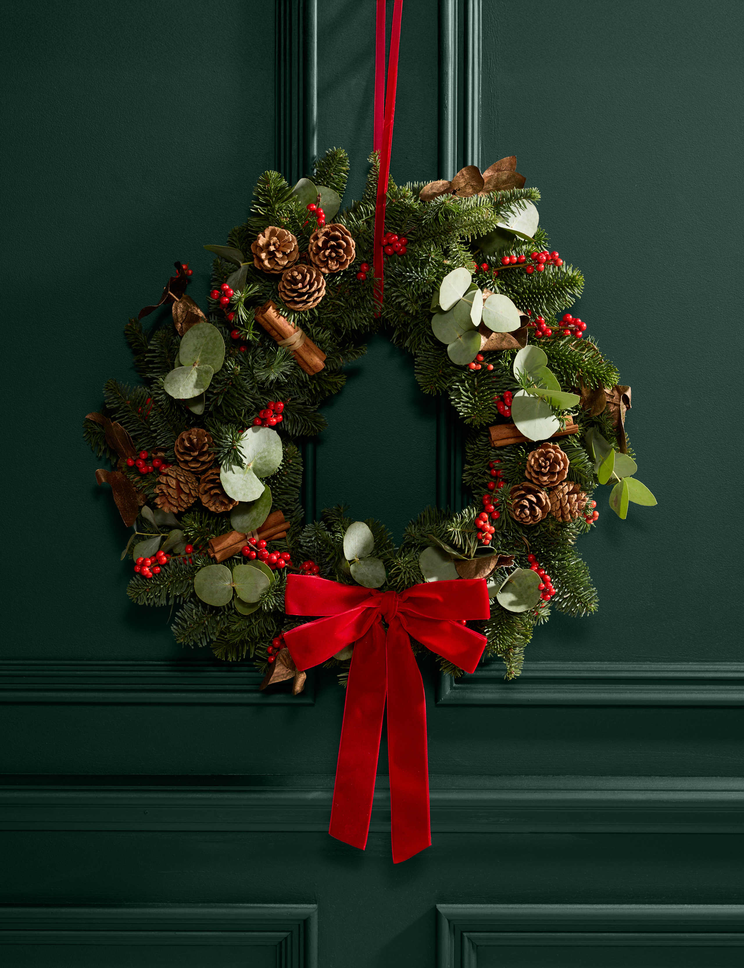 Real Festive Red Wreath 1 of 4