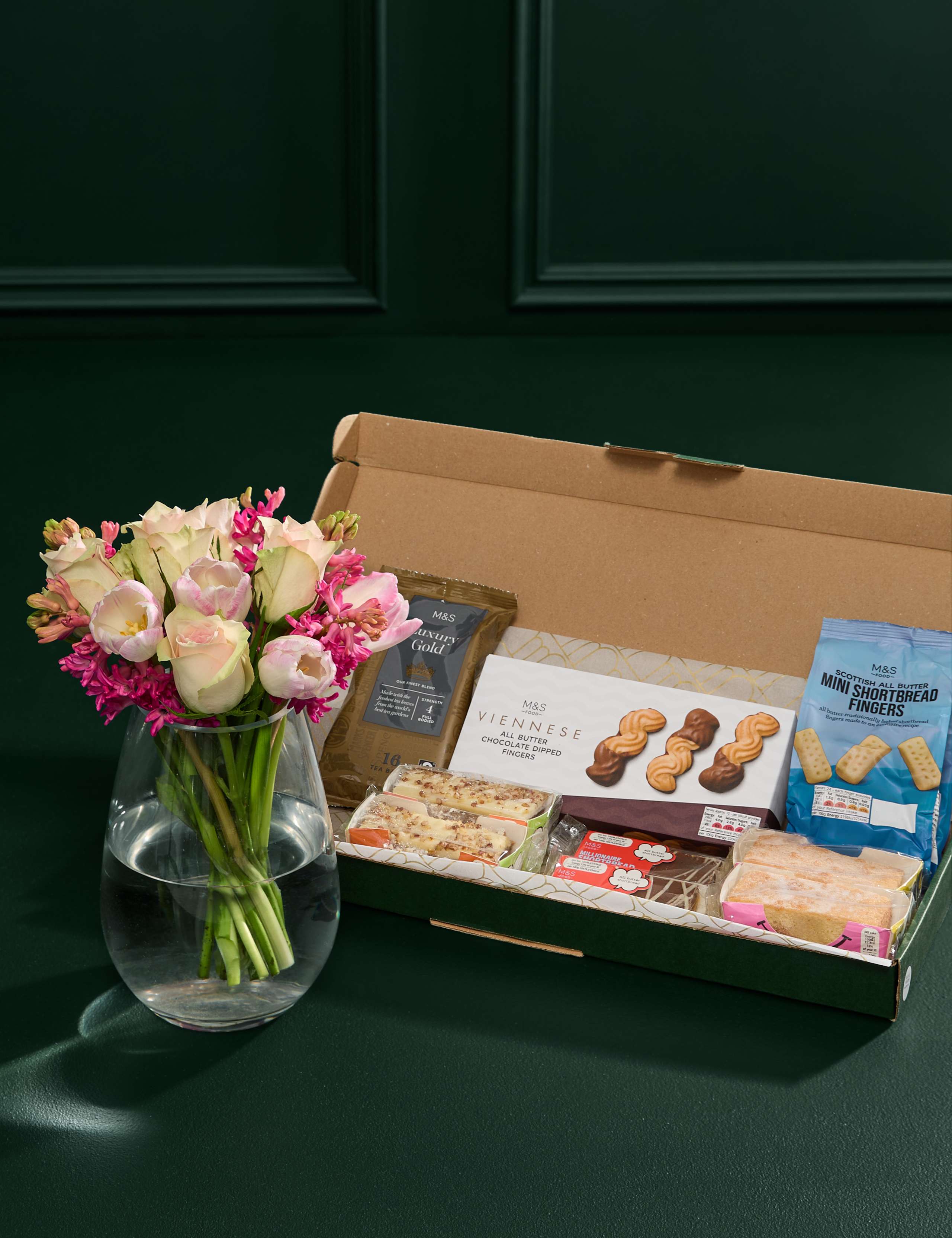 Mother's Day Roses & Tulips Posy & Afternoon Tea 1 of 5