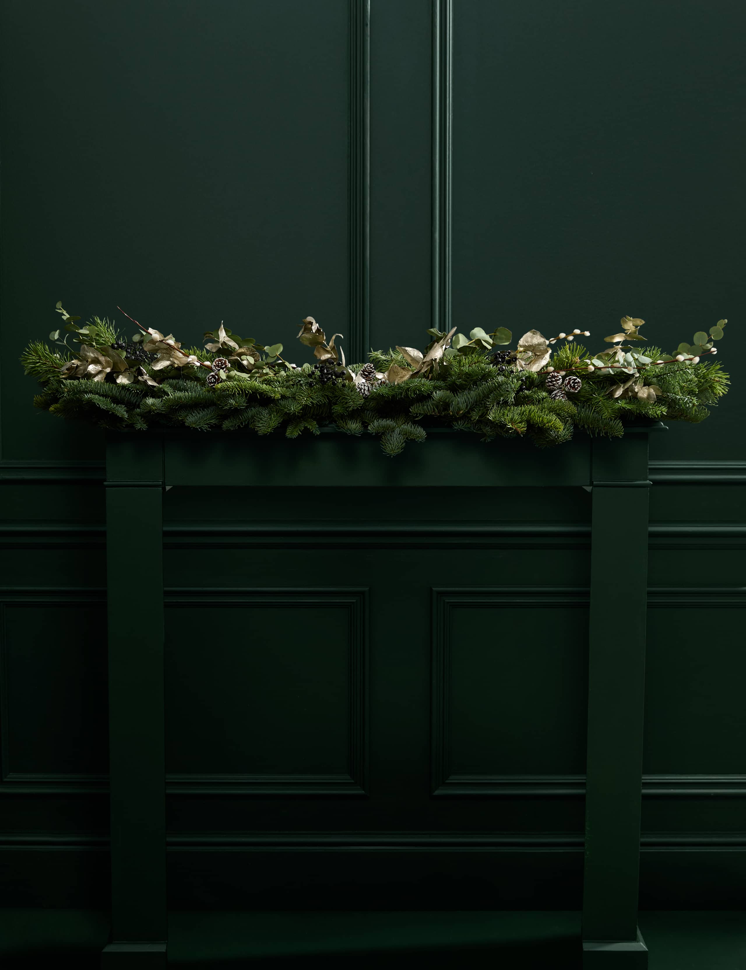 Festive Natural Garland 4 of 7