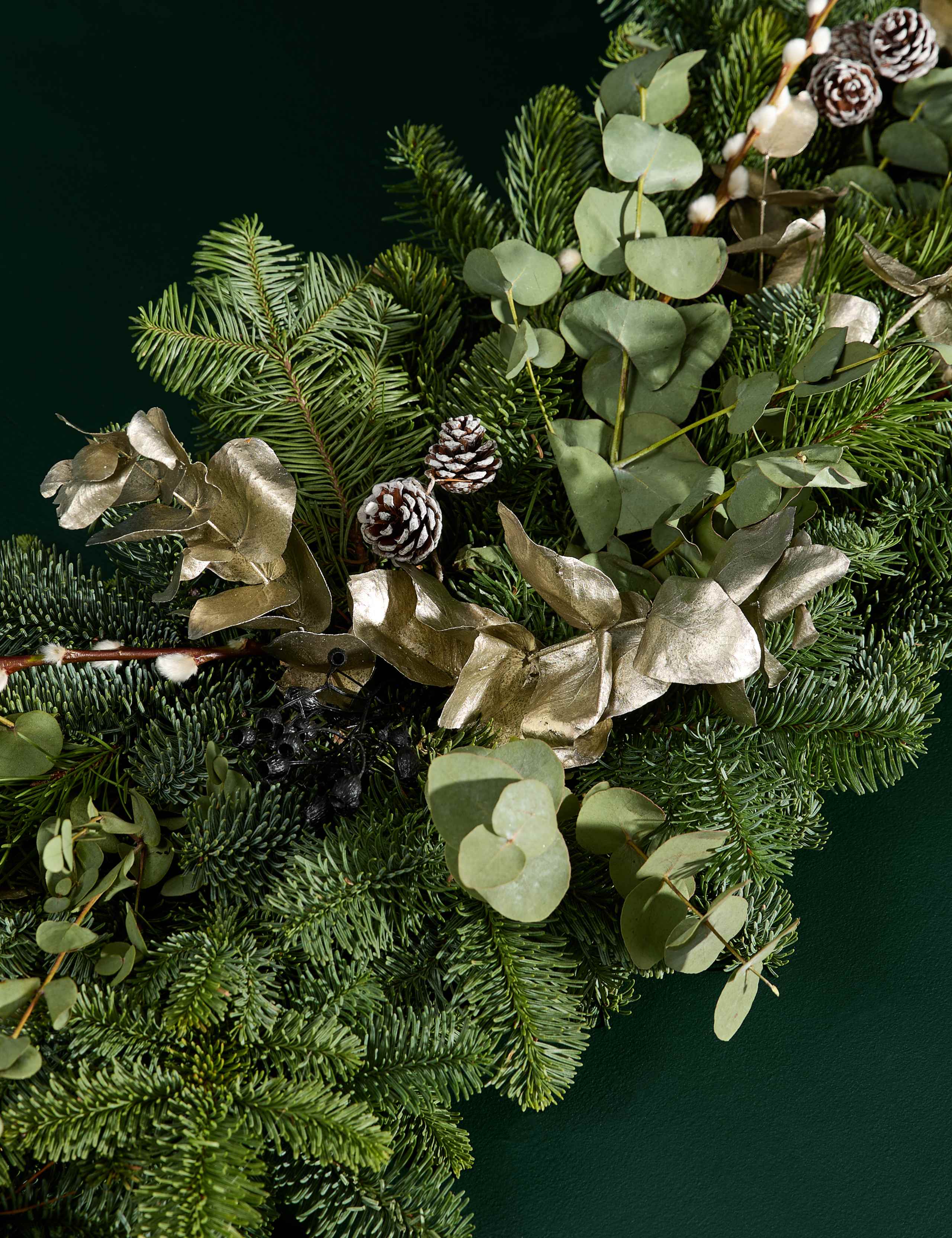 Festive Natural Garland 6 of 7