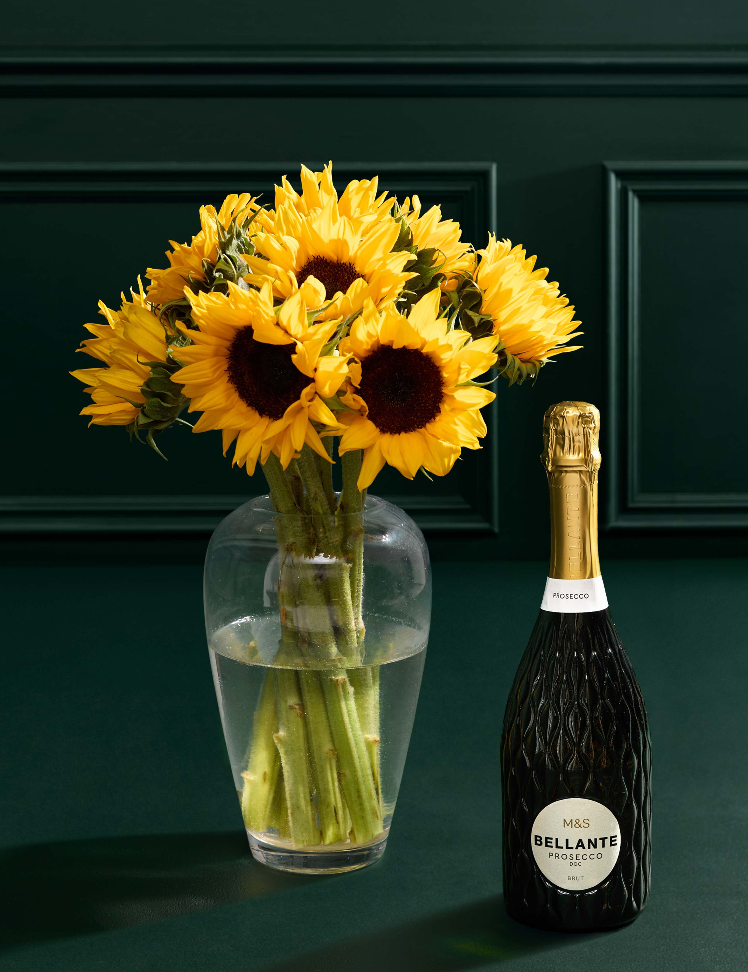 British Sunflowers Bouquet with Prosecco 1 of 1