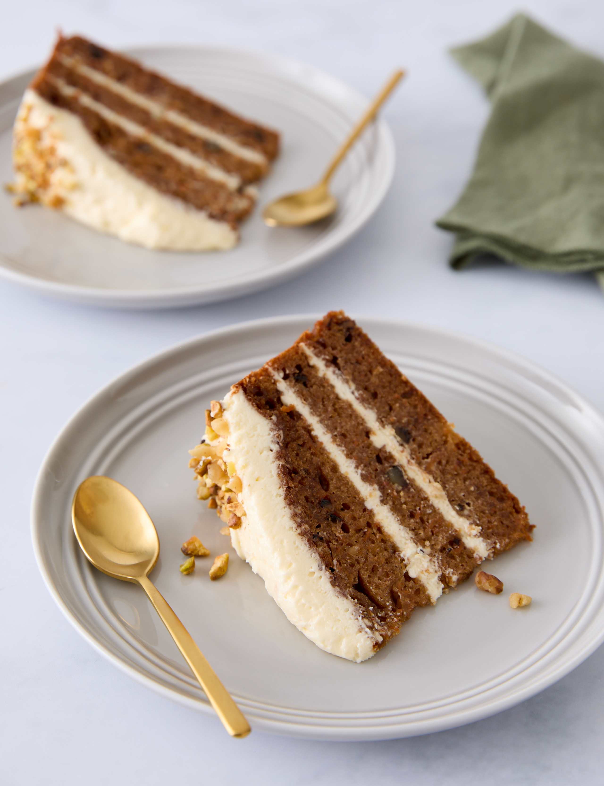 Round Carrot Cake (Serves 14) 3 of 5