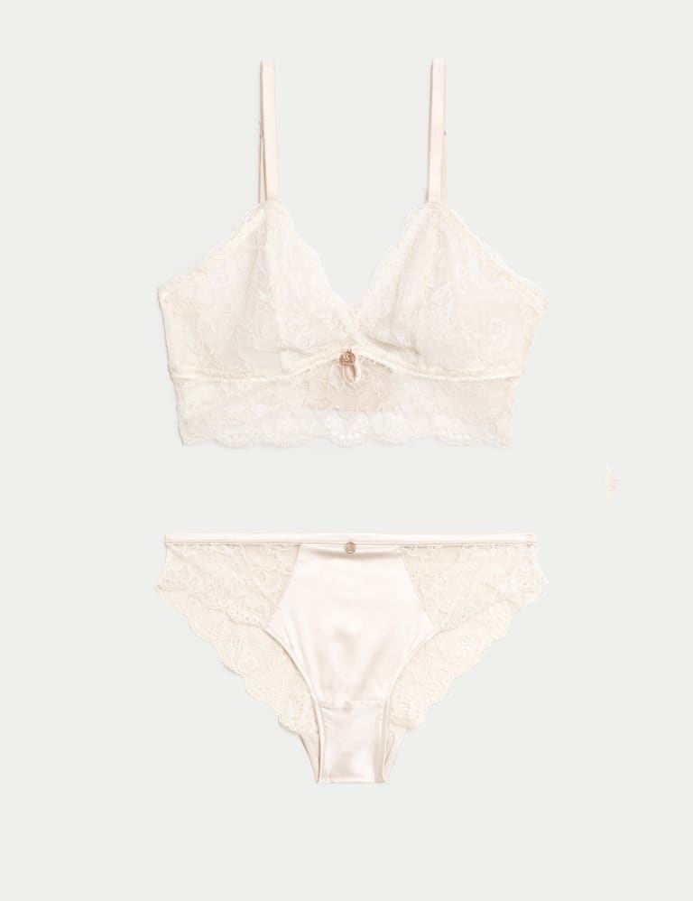 Ribbed Non Wired Plunge Lounge Bra Set 2 of 6