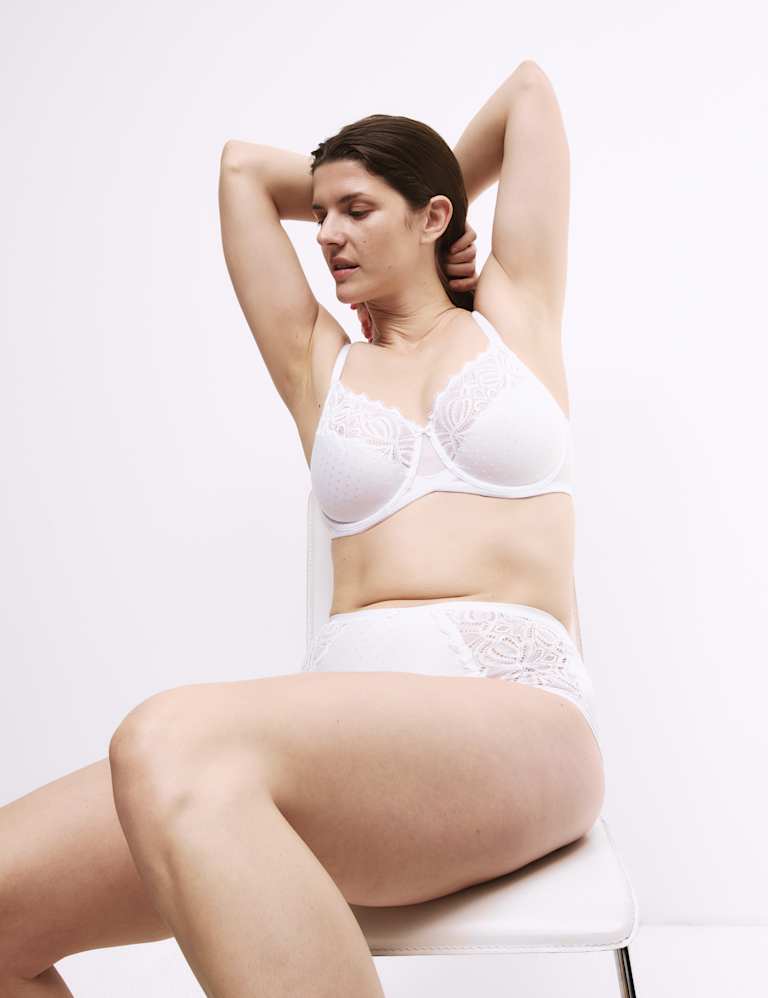 Lace Wired Minimiser Bra Set C-H 1 of 6