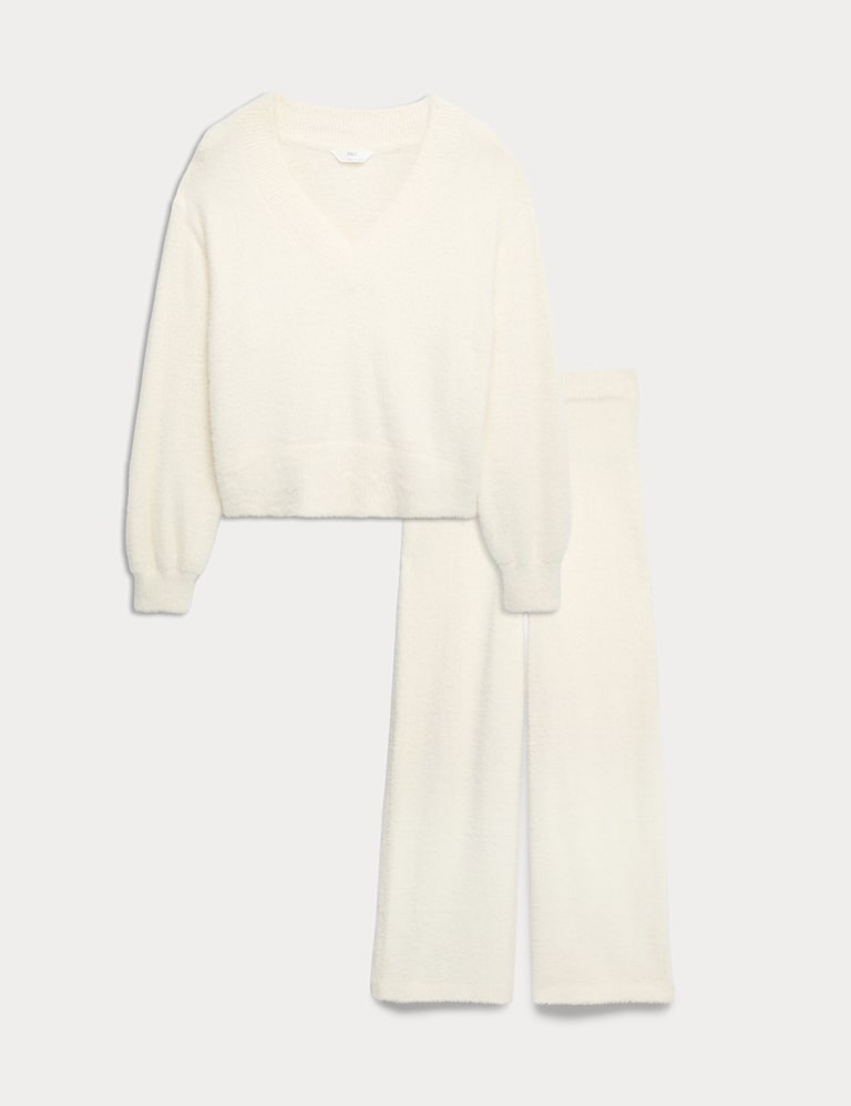 Feather Knit V-Neck Pyjama Set 2 of 5