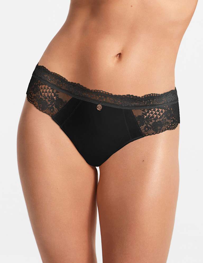 Silk & Lace Set with Padded Balcony A-E 5 of 7