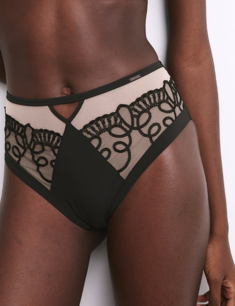 Bordeaux Embroidery Wired Minimiser Bra Set C-G 5 of 7