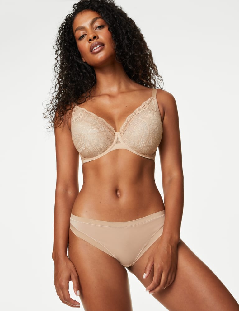 Natural Lift™ Wired Full Cup Bra Set F-H 1 of 1