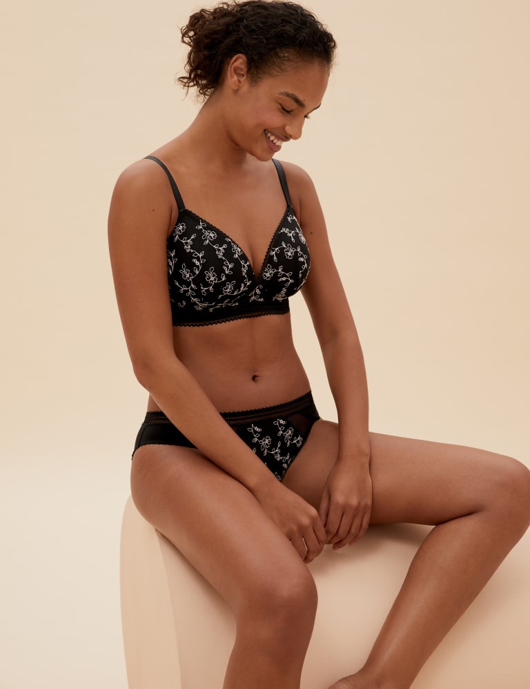 Archive Embroidery Non Wired Plunge Bralette Set A-E 1 of 1