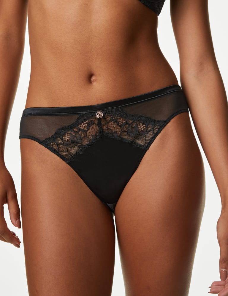 Silk & Lace Minimiser Bra Set C-G 5 of 6