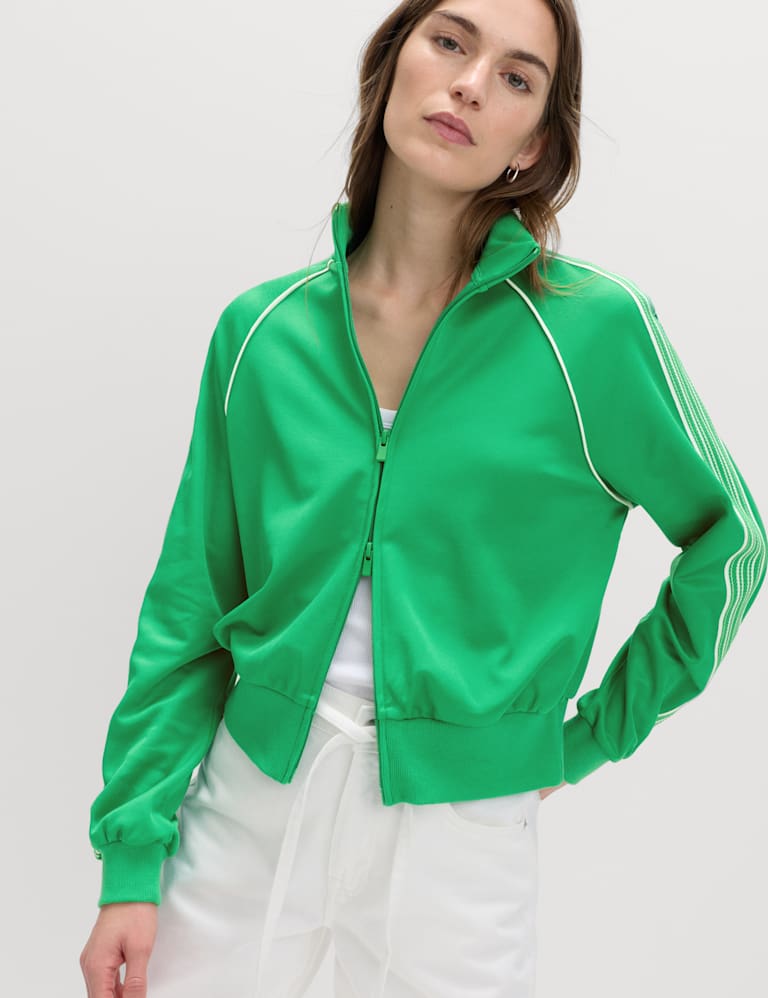 Jacket & Shorts Set 3 of 6