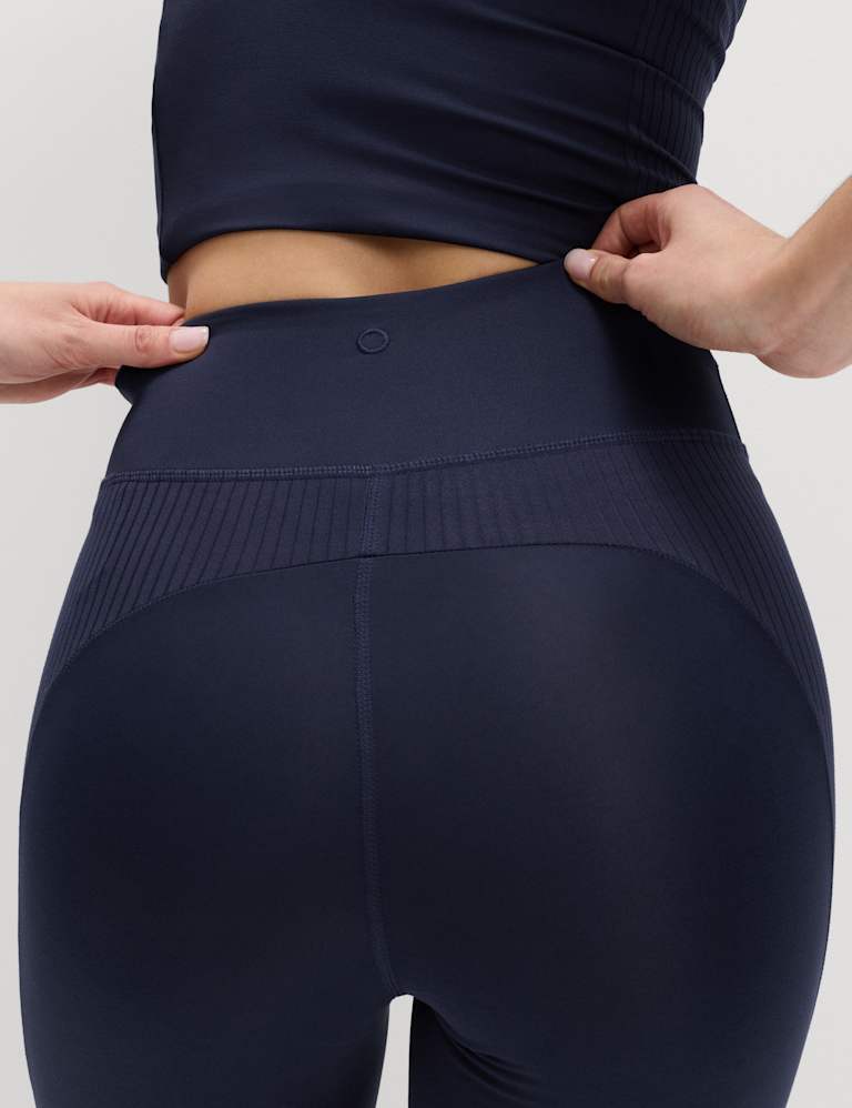 Go Balance Crop Vest & Leggings Set 6 of 6