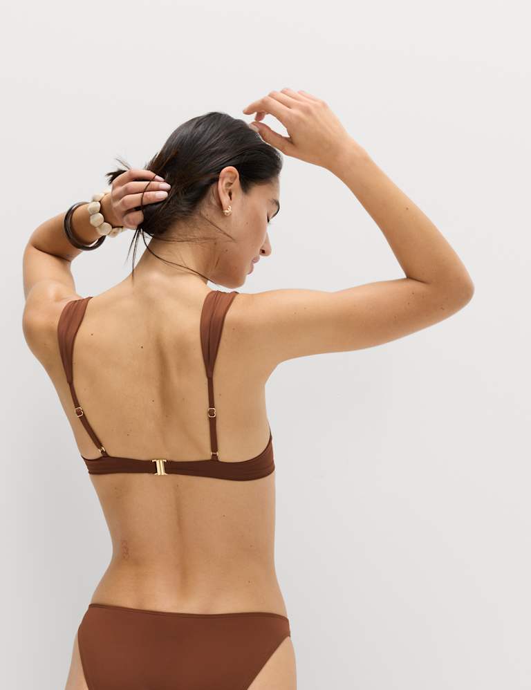 Trim Detail Wired Bikini Set 4 of 6