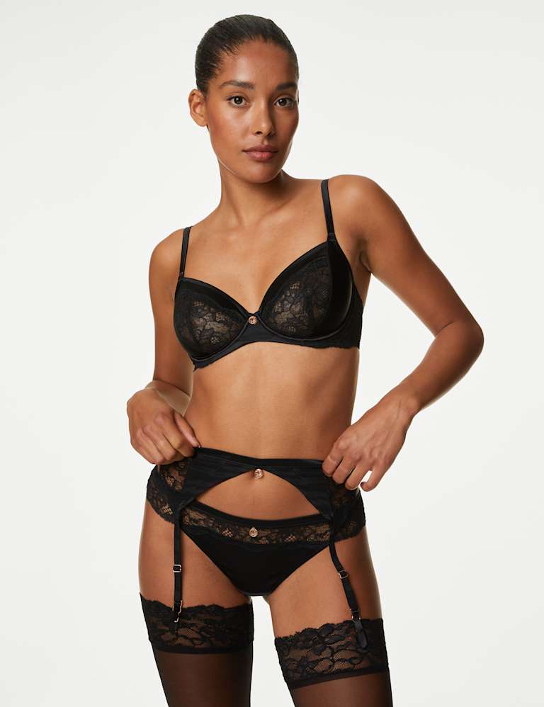 Silk & Lace Suspenders Set 7 of 7