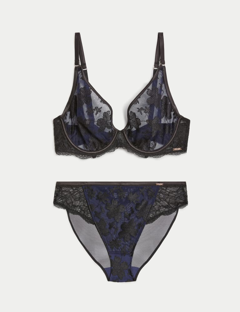 Cosmos Embroidery Wired Plunge Bra Set 2 of 6