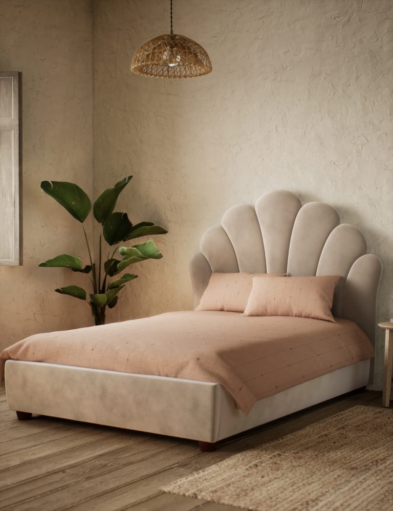 Freya Bed M S