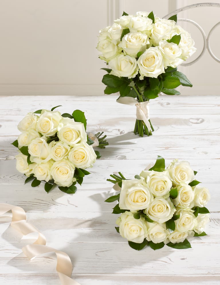Creamy white Luxury Rose Wedding Flowers Collection 1 M S