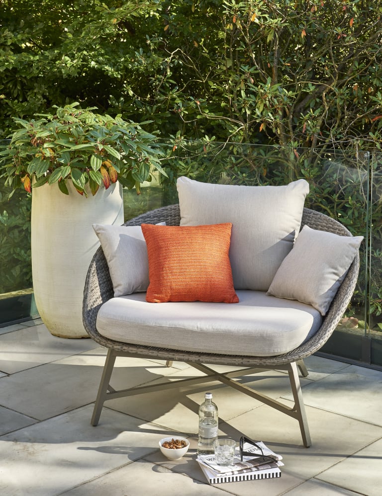 Garden cuddle chair discount