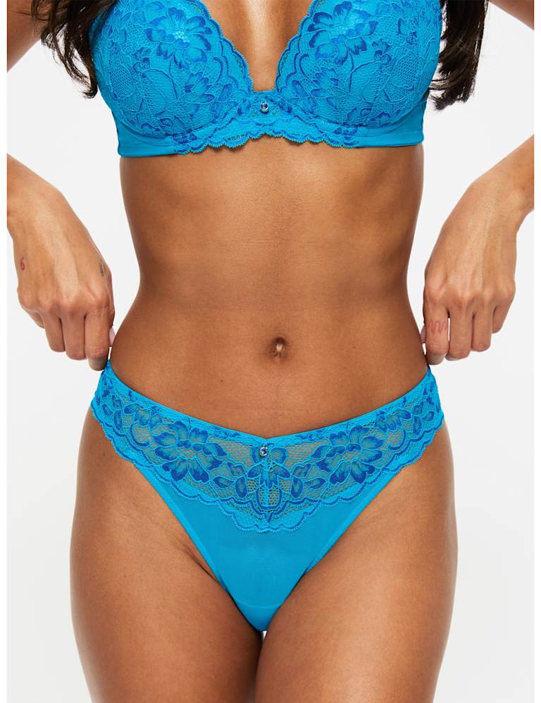 Sexy Lace Wired Plunge Bra Set (A-G) 1 of 6