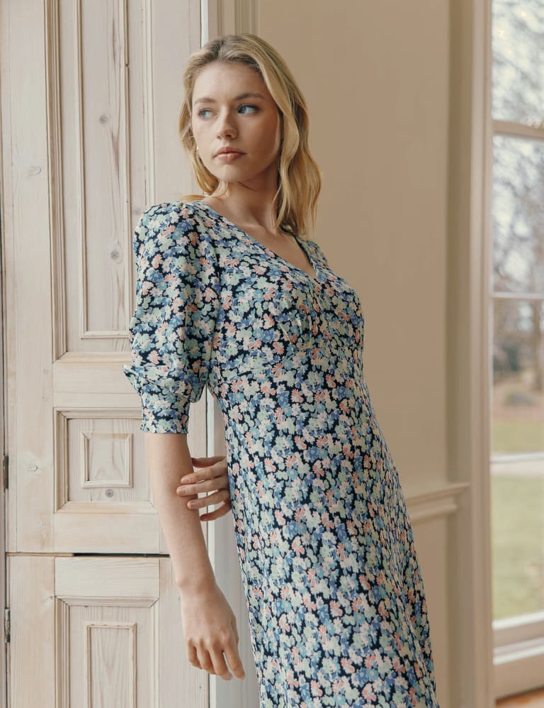 Floral V-Neck Midi Tea Dress | RO&ZO | M&S